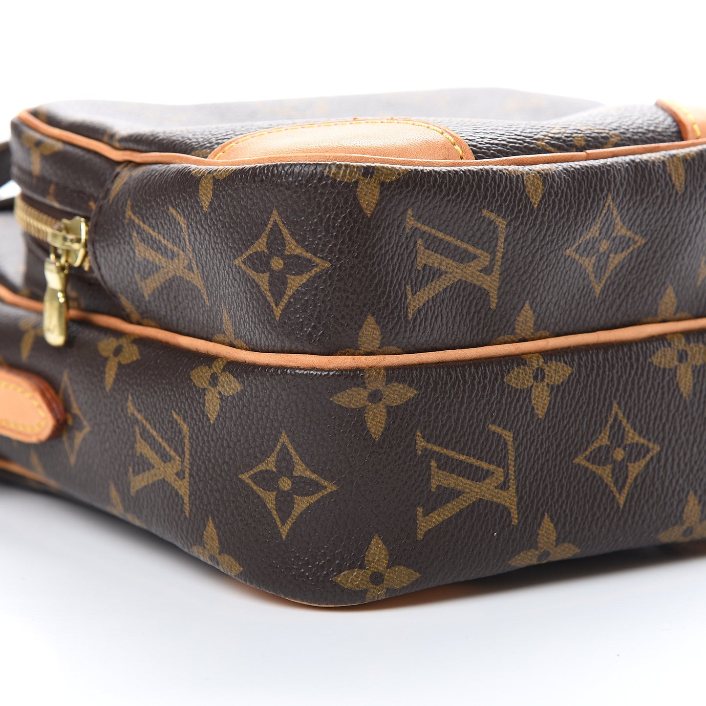 Monogram Amazone
