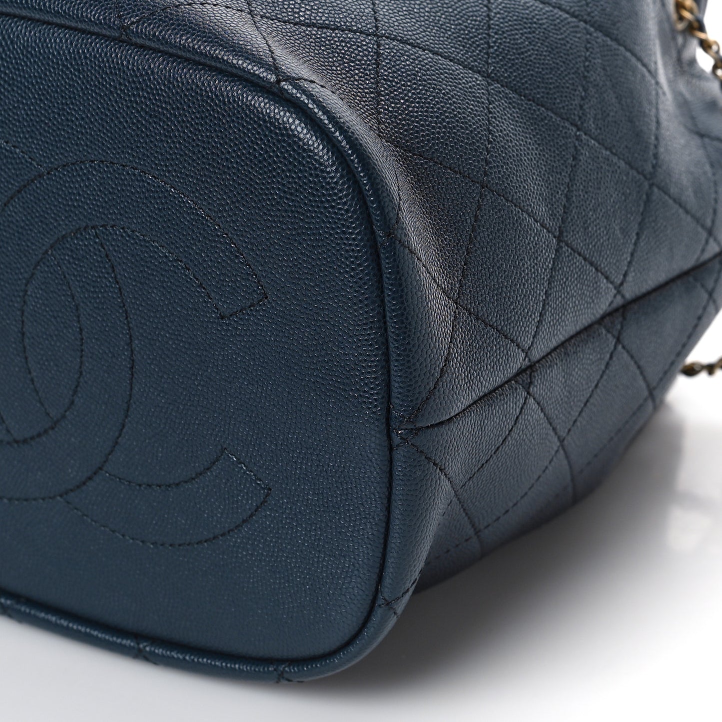 Caviar Quilted Fashion Therapy Bucket Drawstring Bag Navy