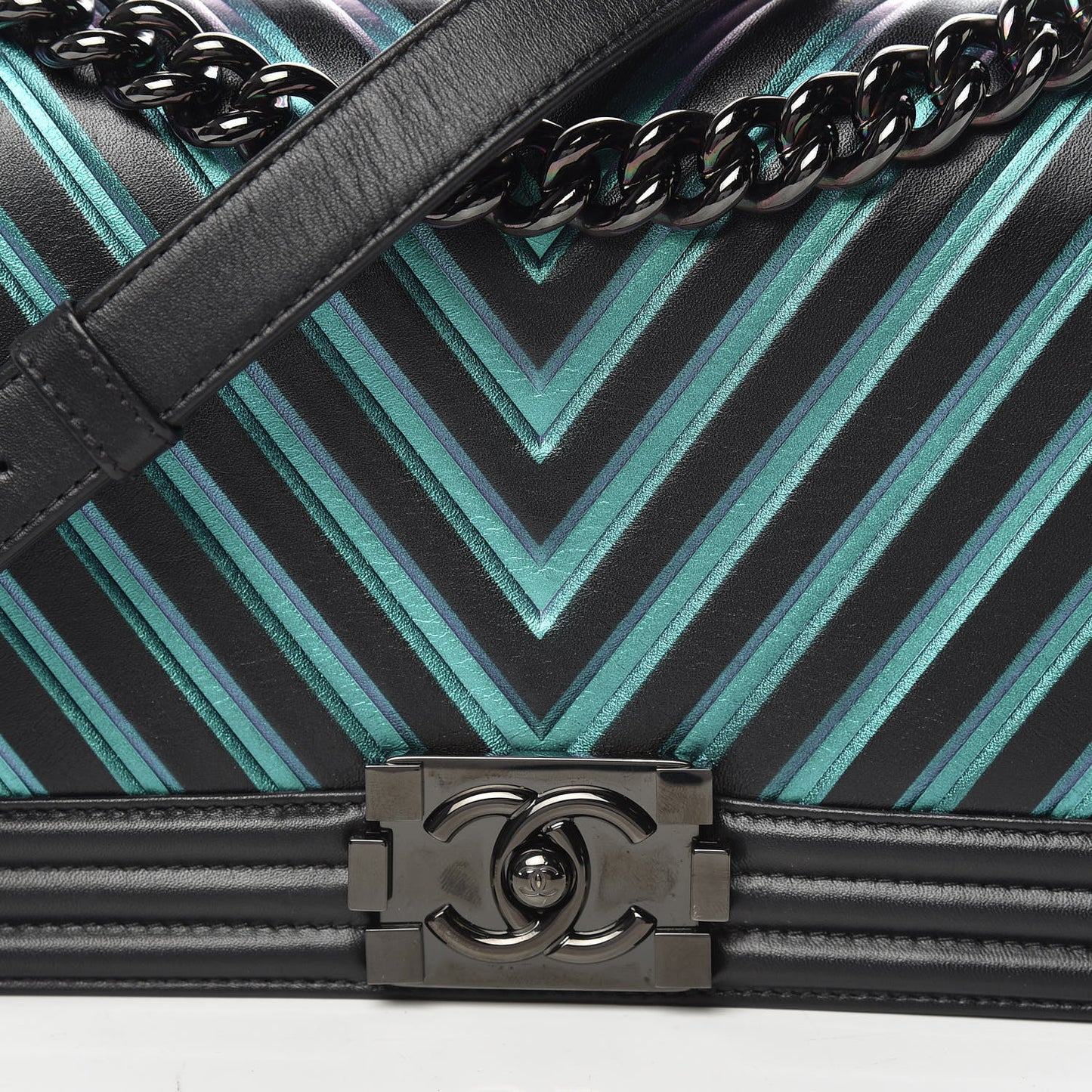 Calfskin Painted Chevron Embossed Medium Boy Flap Black