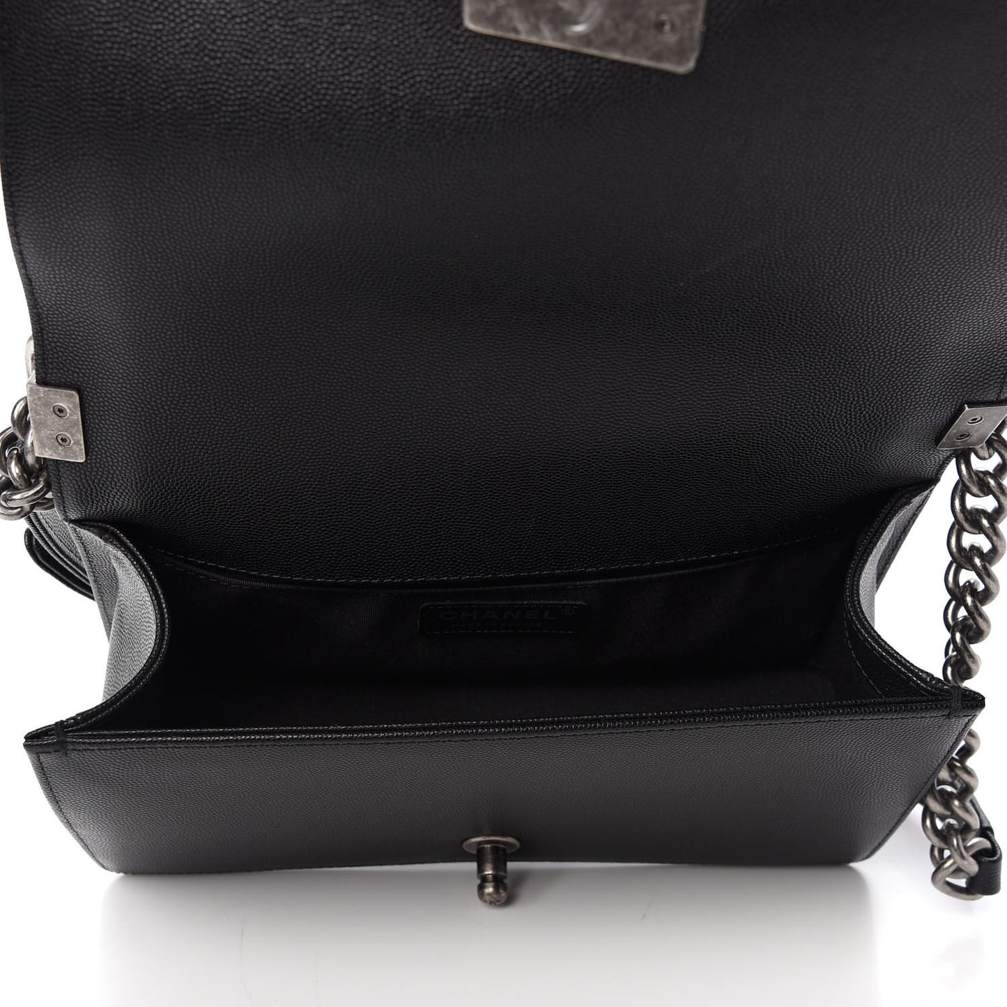 Caviar Quilted Medium Boy Flap Black