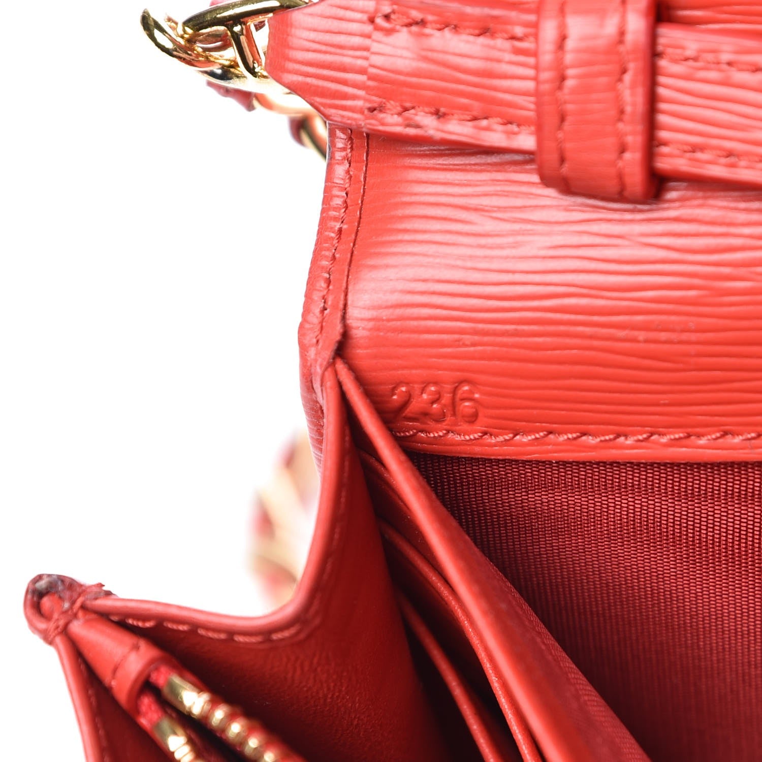 Prada Vitello Move Metal Oro Chain Wallet Lacca 7 of 10