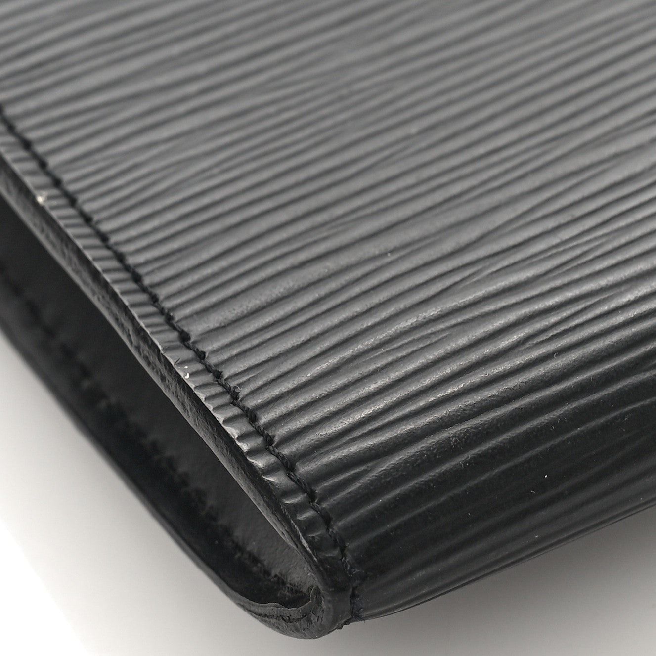 Epi Pochette Accessories 24 Black