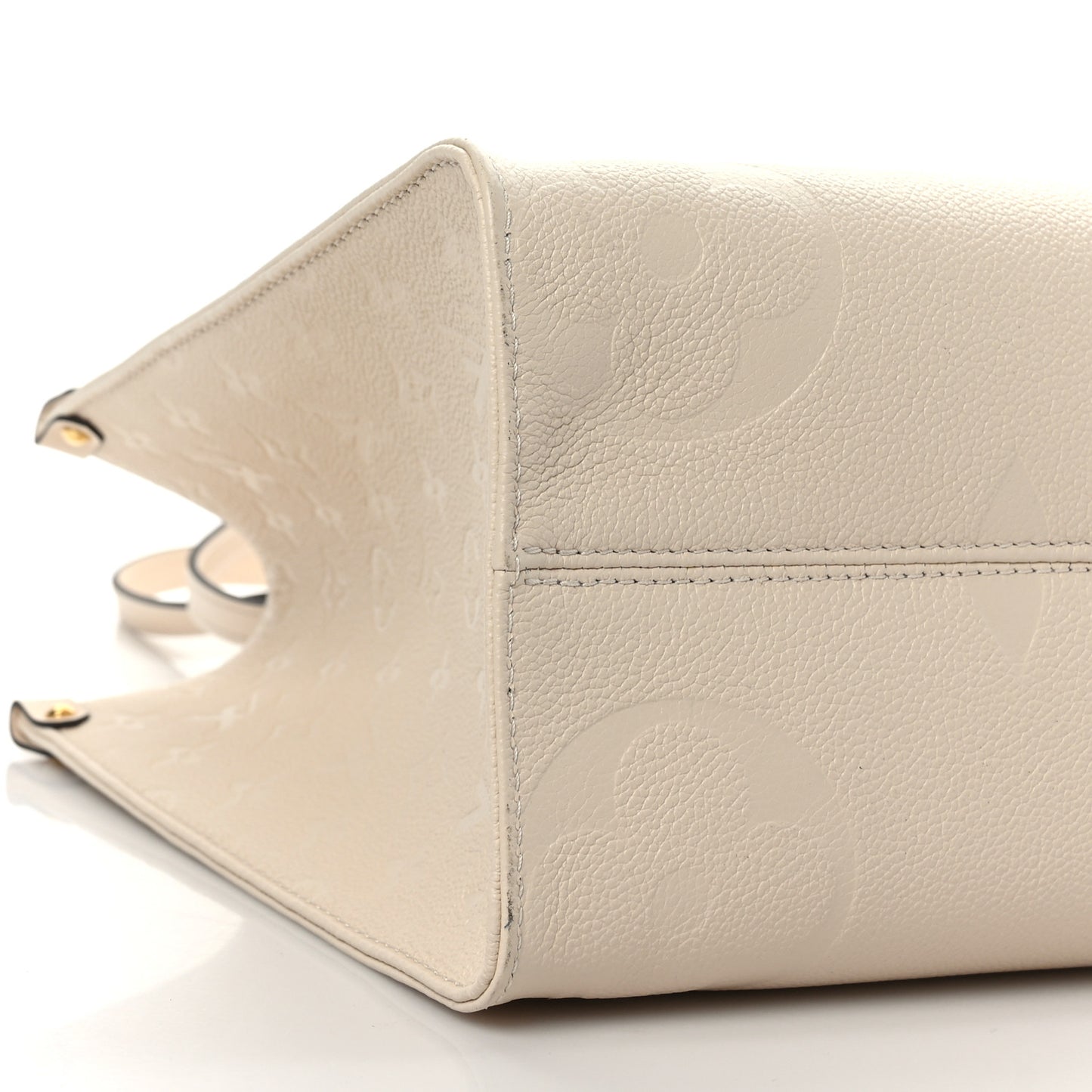 Empreinte Monogram Giant Onthego MM Creme