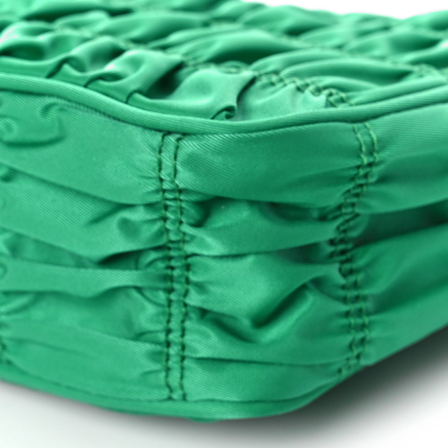 Tessuto Nylon Gaufre Shoulder Bag Menta