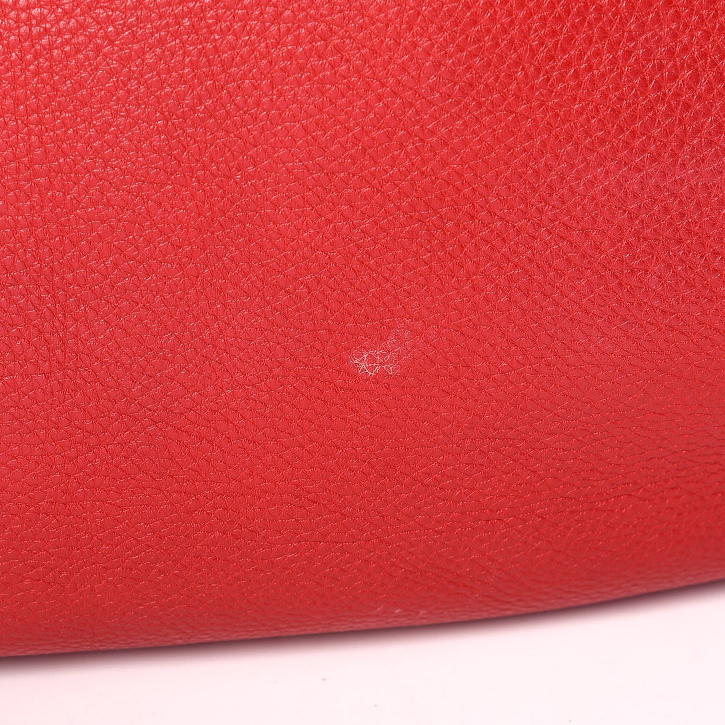 Pebbled Calfskin Large Soho Hobo Red