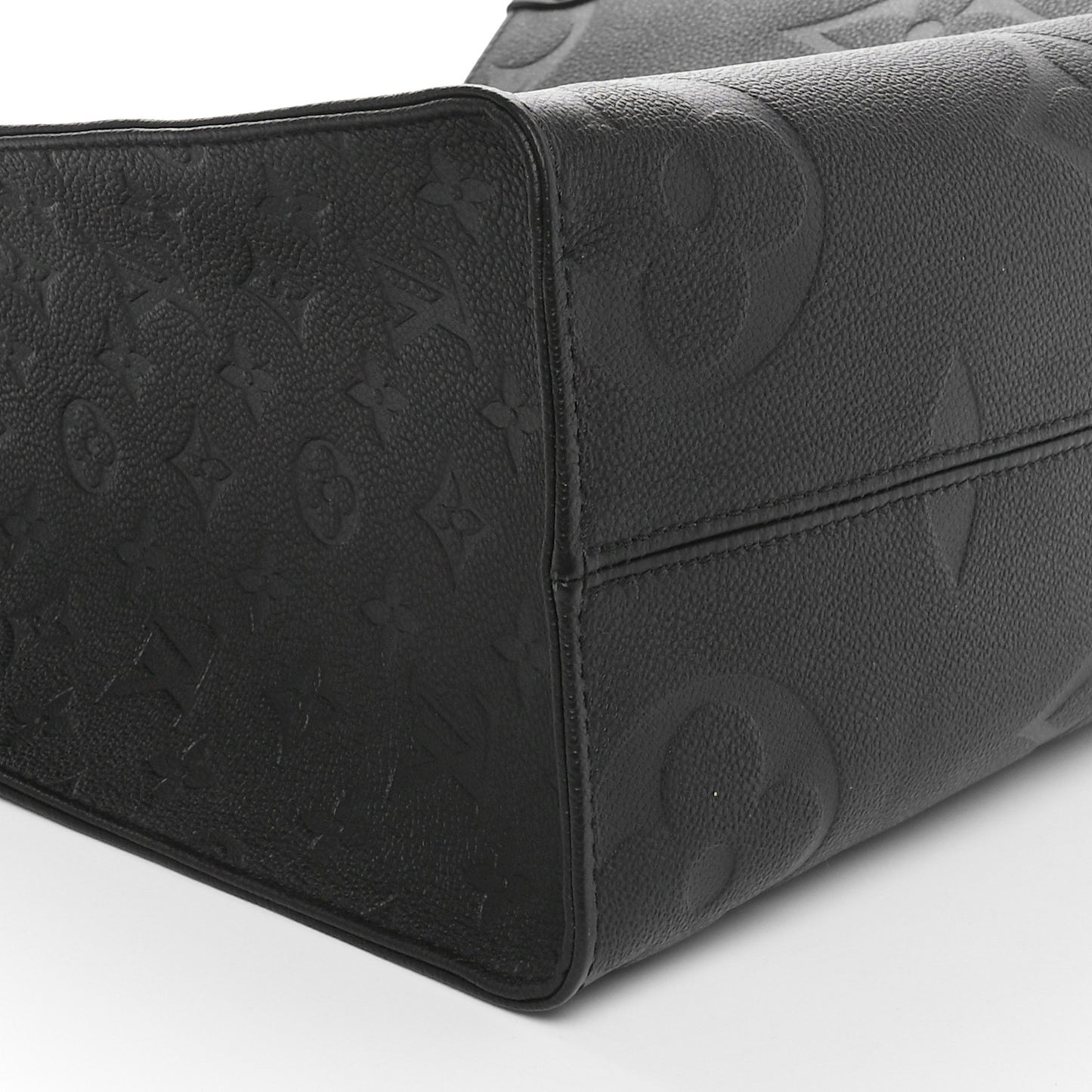 Empreinte Monogram Giant Onthego MM Black