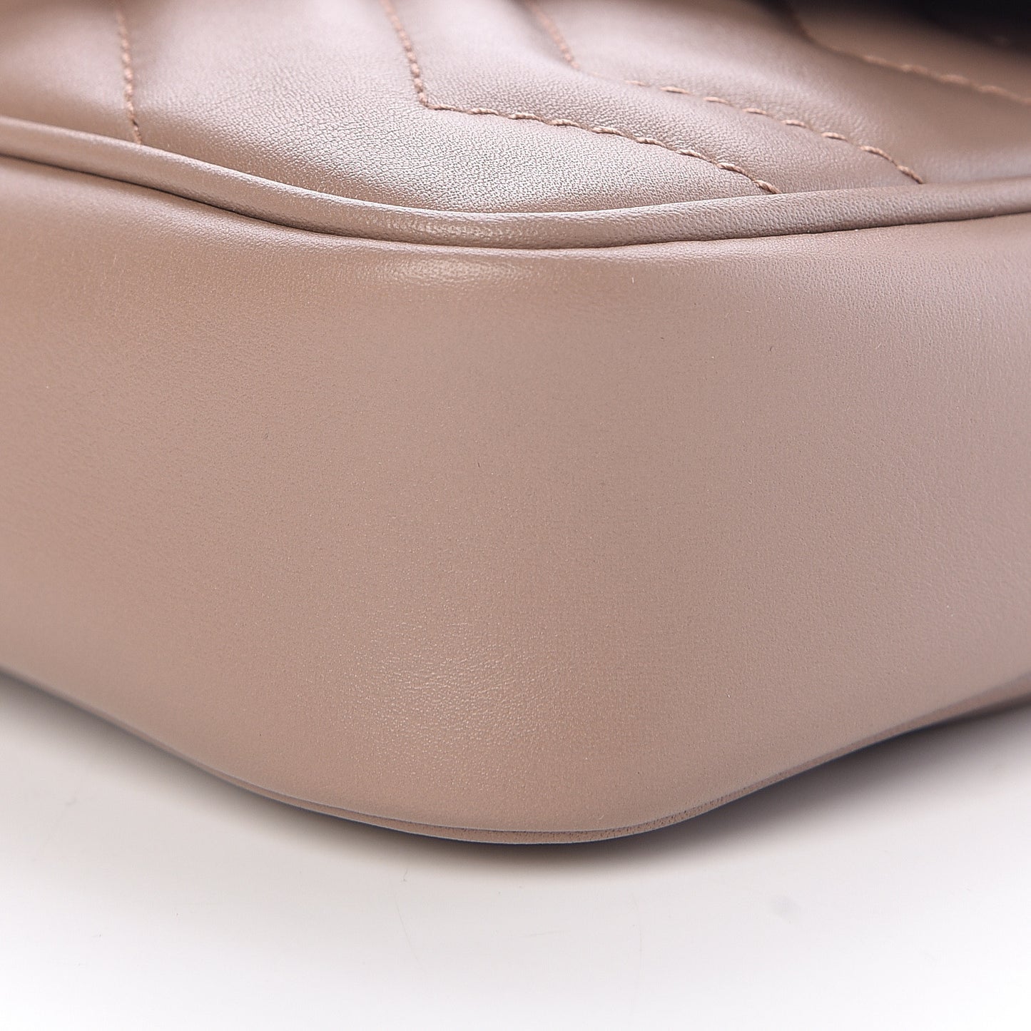 Calfskin Matelasse Super Mini GG Marmont Shoulder Bag Porcelain Rose
