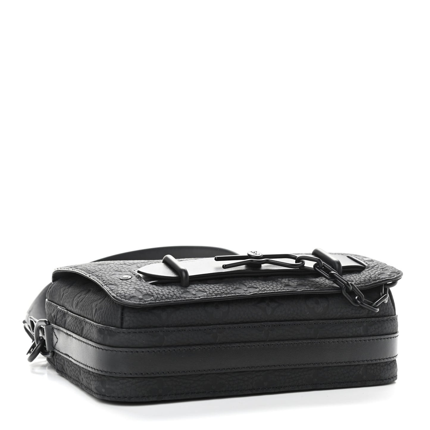 Taurillon Monogram Steamer Messenger Black