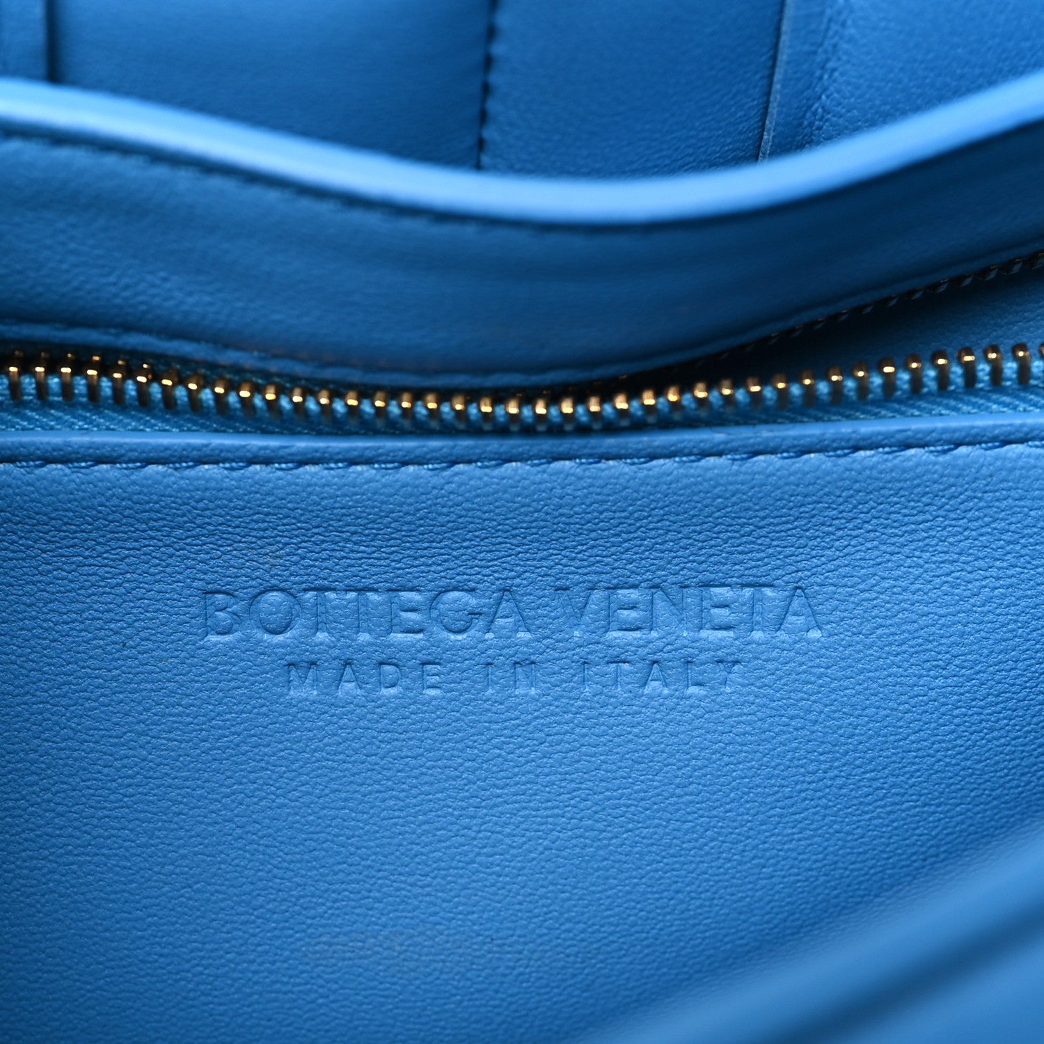 Bottega Veneta Lambskin Maxi Intrecciato Padded Chain Cassette Crossbody Bag Swimming Pool 6 of 9