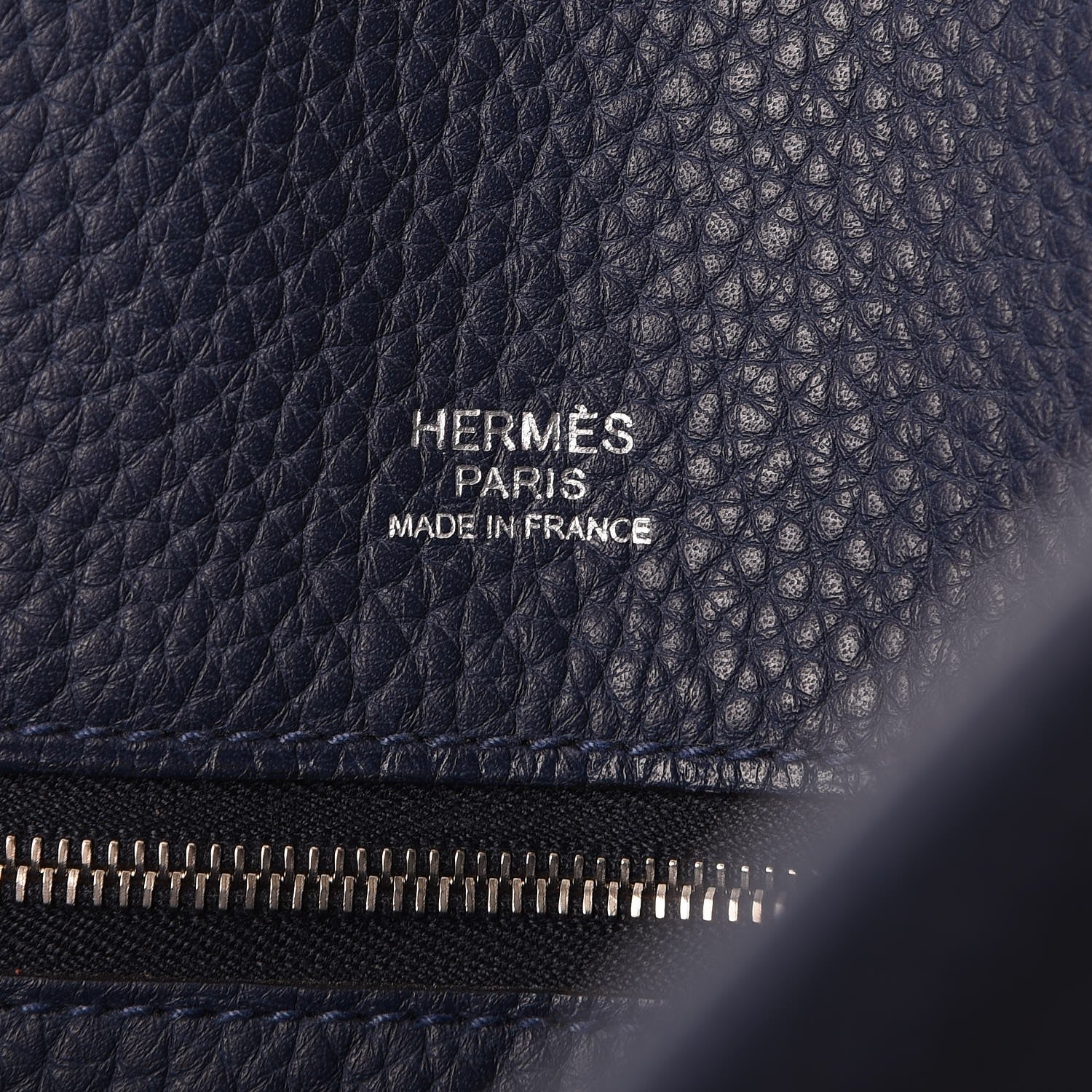Hermes Taurillon Clemence Victoria II Cabas 32 Bleu Abysse 6 of 8