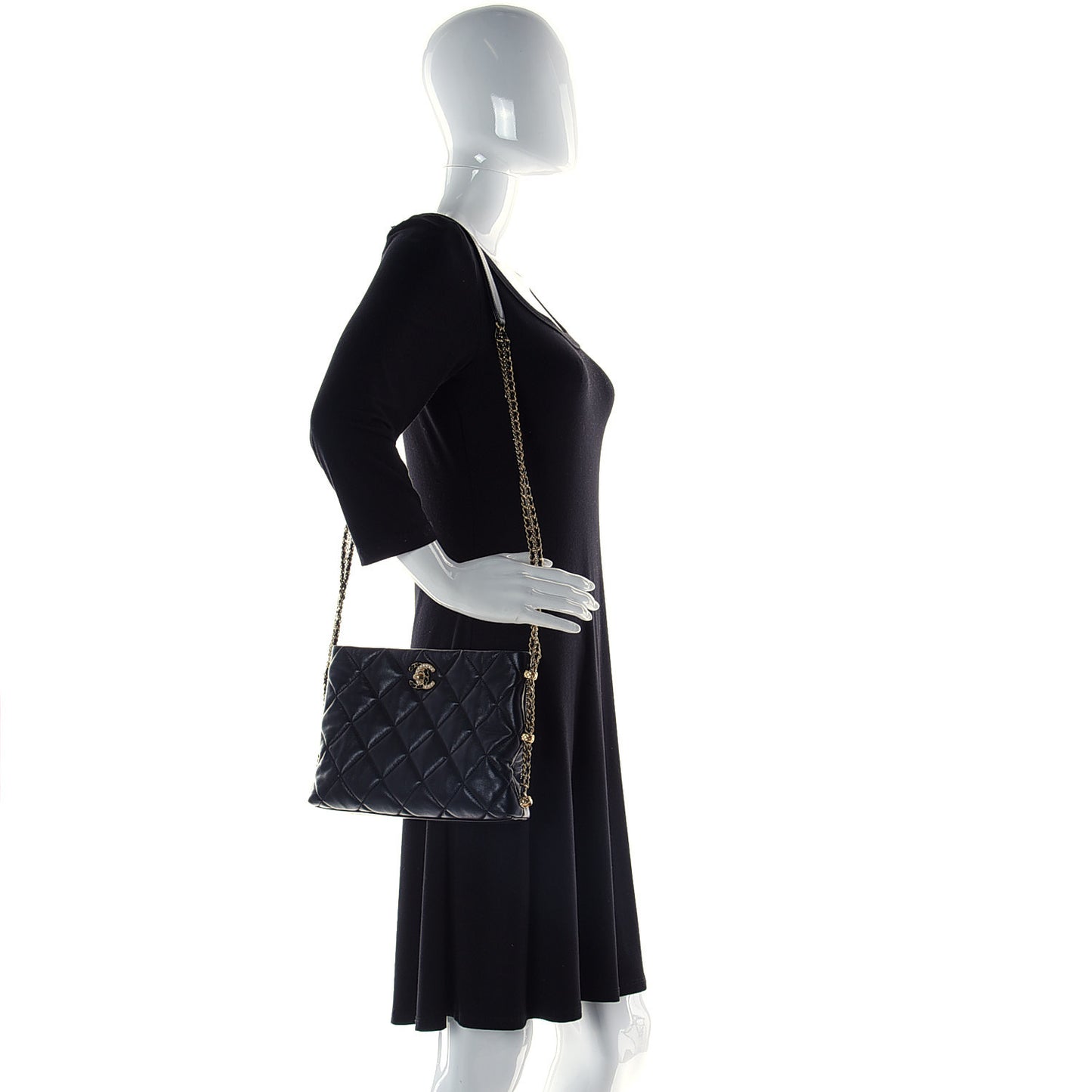 Lambskin Quilted Crush on Chains Hobo Black