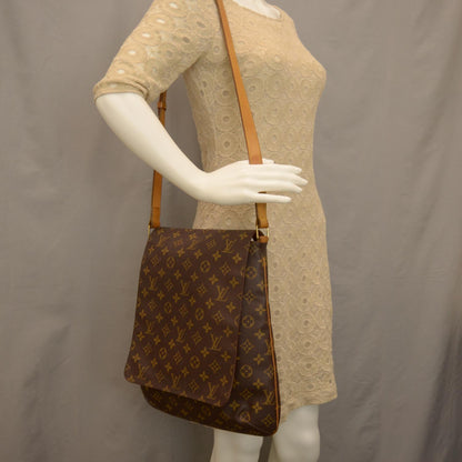 Louis Vuitton Monogram Musette GM 2 of 9