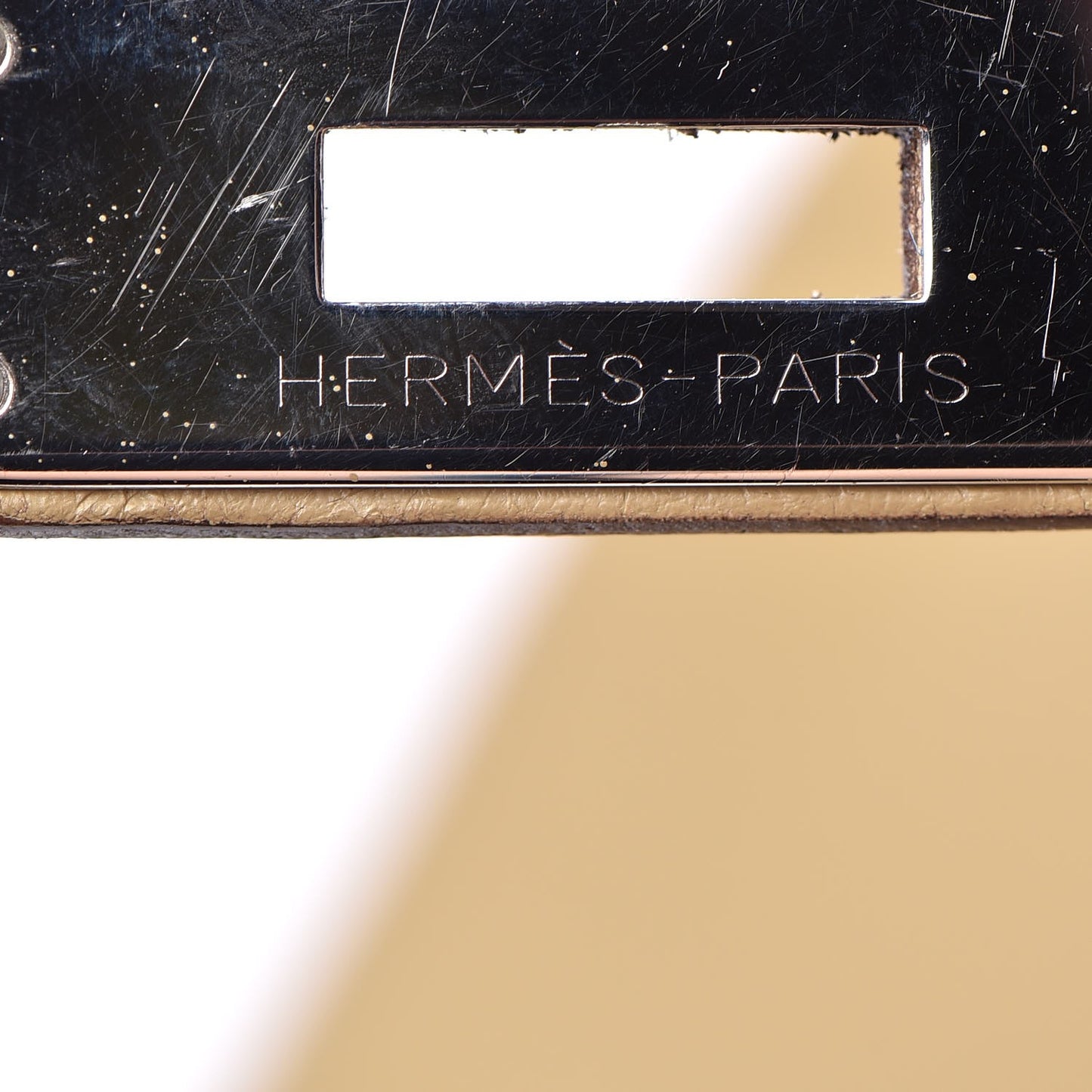 Togo Kelly Retourne 32 Trench
