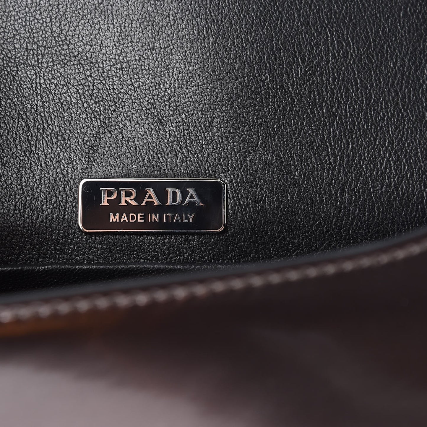Metallic Vitello Saffiano Cahier Bag Ferro Black