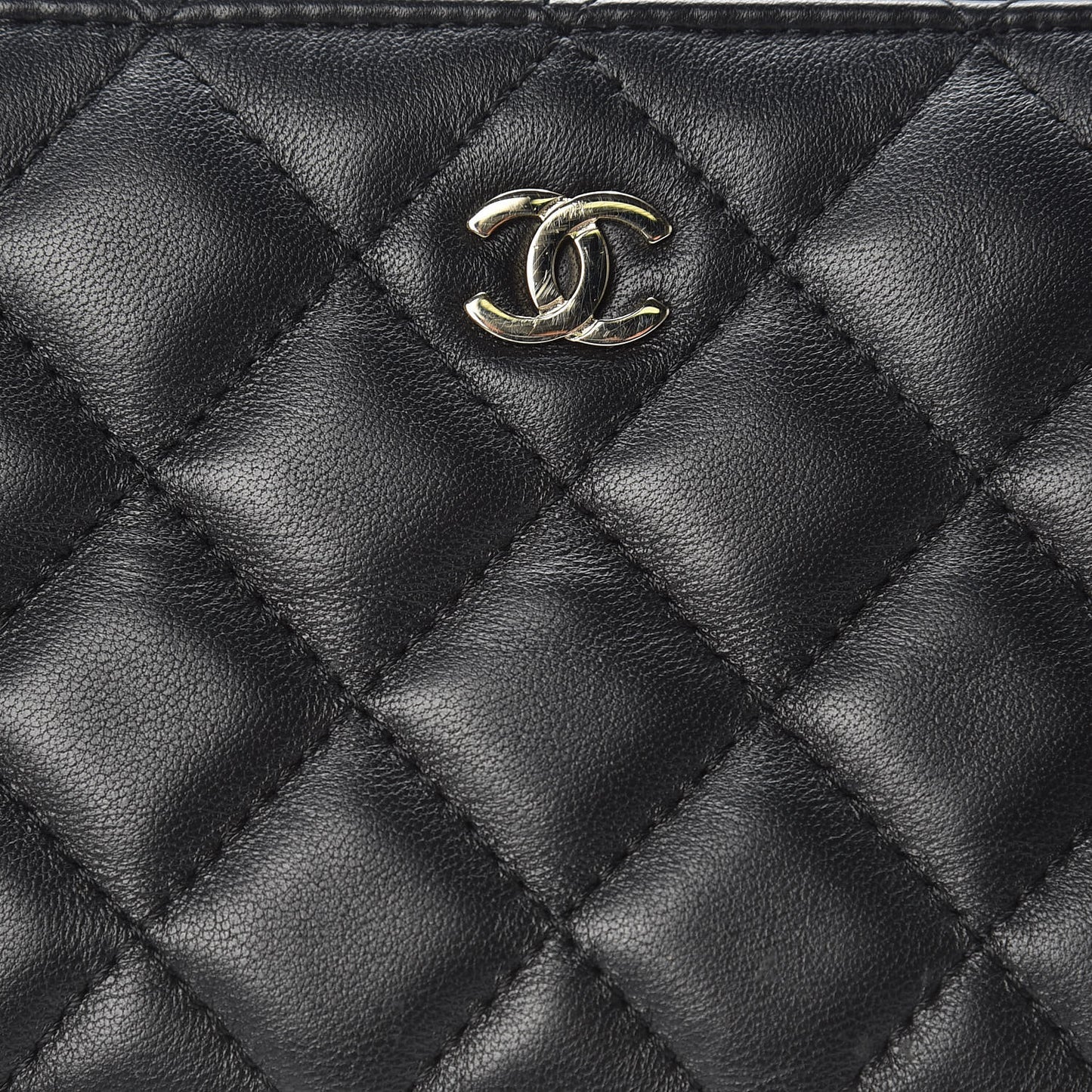 Lambskin Quilted Small Clutch With Chain Black