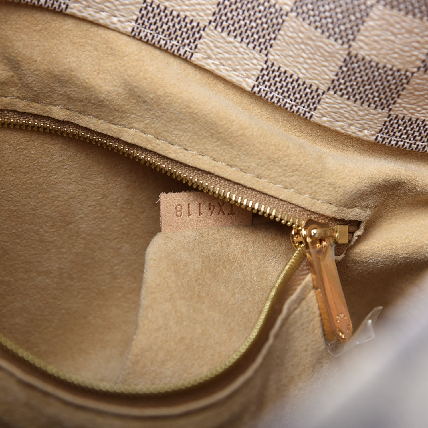 Louis Vuitton Damier Azur Artsy MM 9 of 10