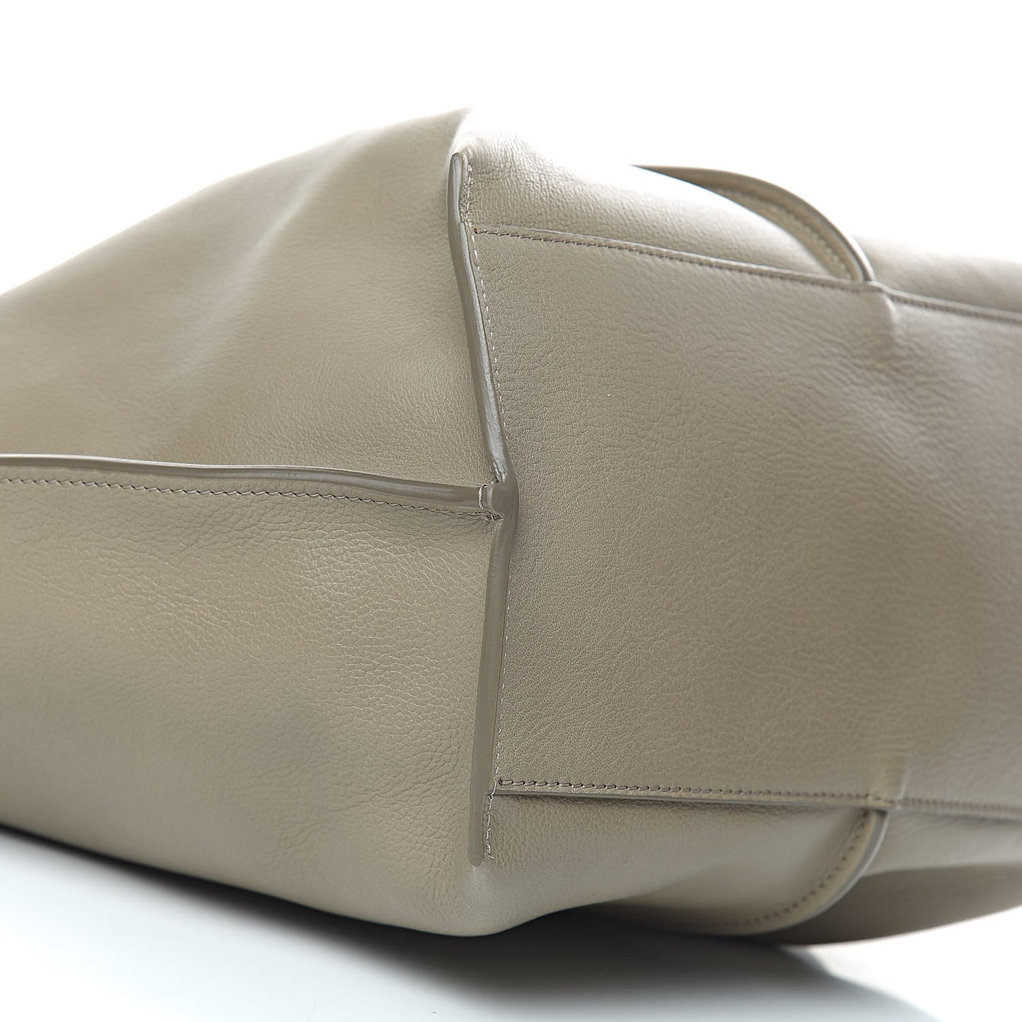 Smooth Calfskin Medium Vick Tote Motty Grey