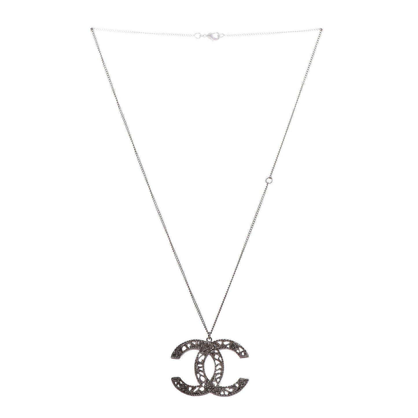 Large Baroque CC Necklace Silver