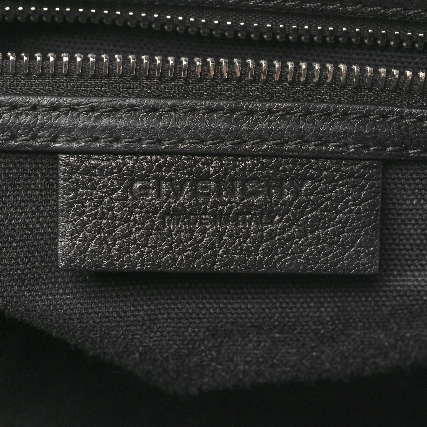 Sugar Goatskin Medium Antigona Black