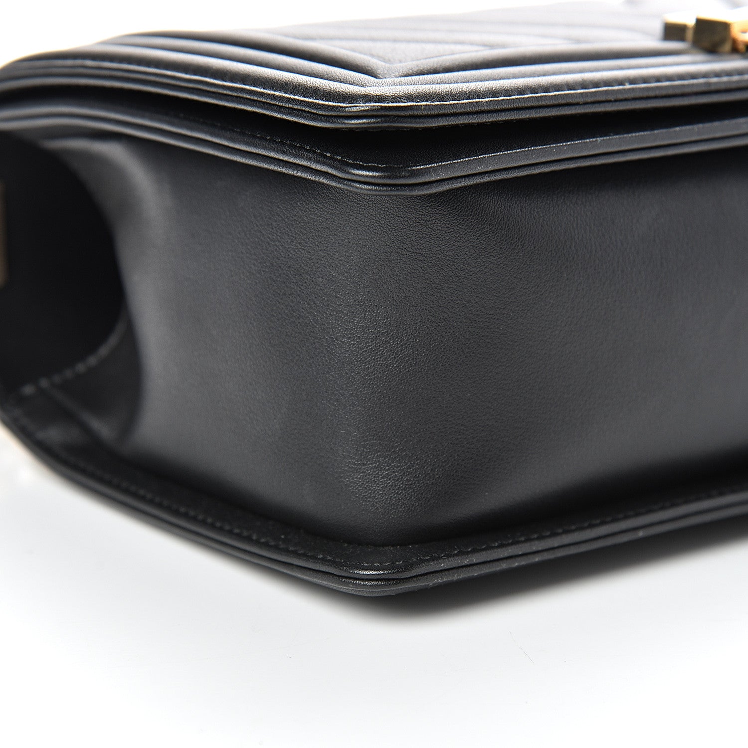 Chanel Calfskin Chevron Quilted Medium Boy Flap Black 8 of 13