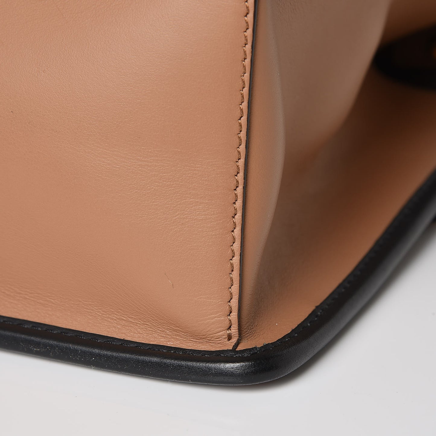 Vitello Century F is Fendi FF Embossed Kan I Shoulder Bag Orzo Tobacco