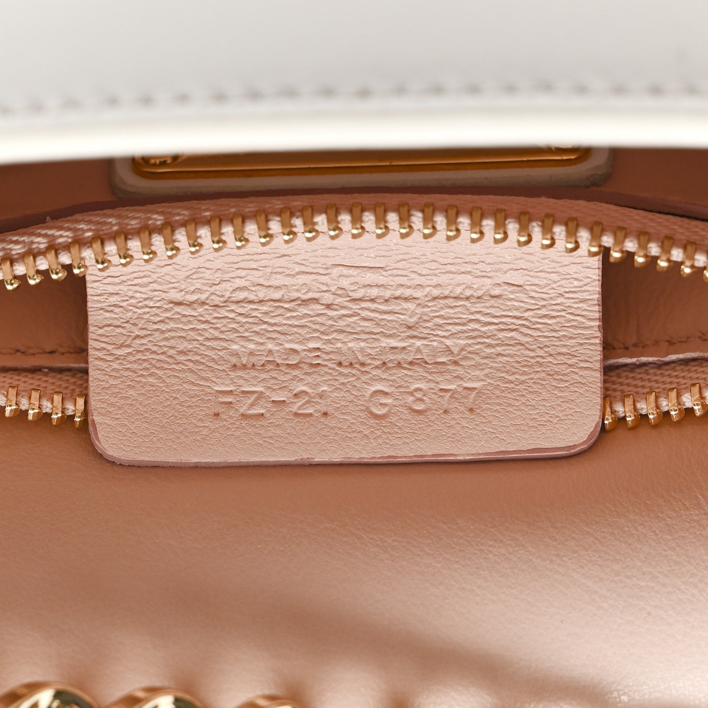 Smooth Calfskin Vara Bow Chain Flap Crossbody White