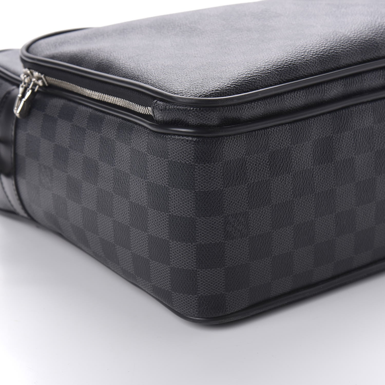 Louis Vuitton Damier Graphite Icare 5 of 8