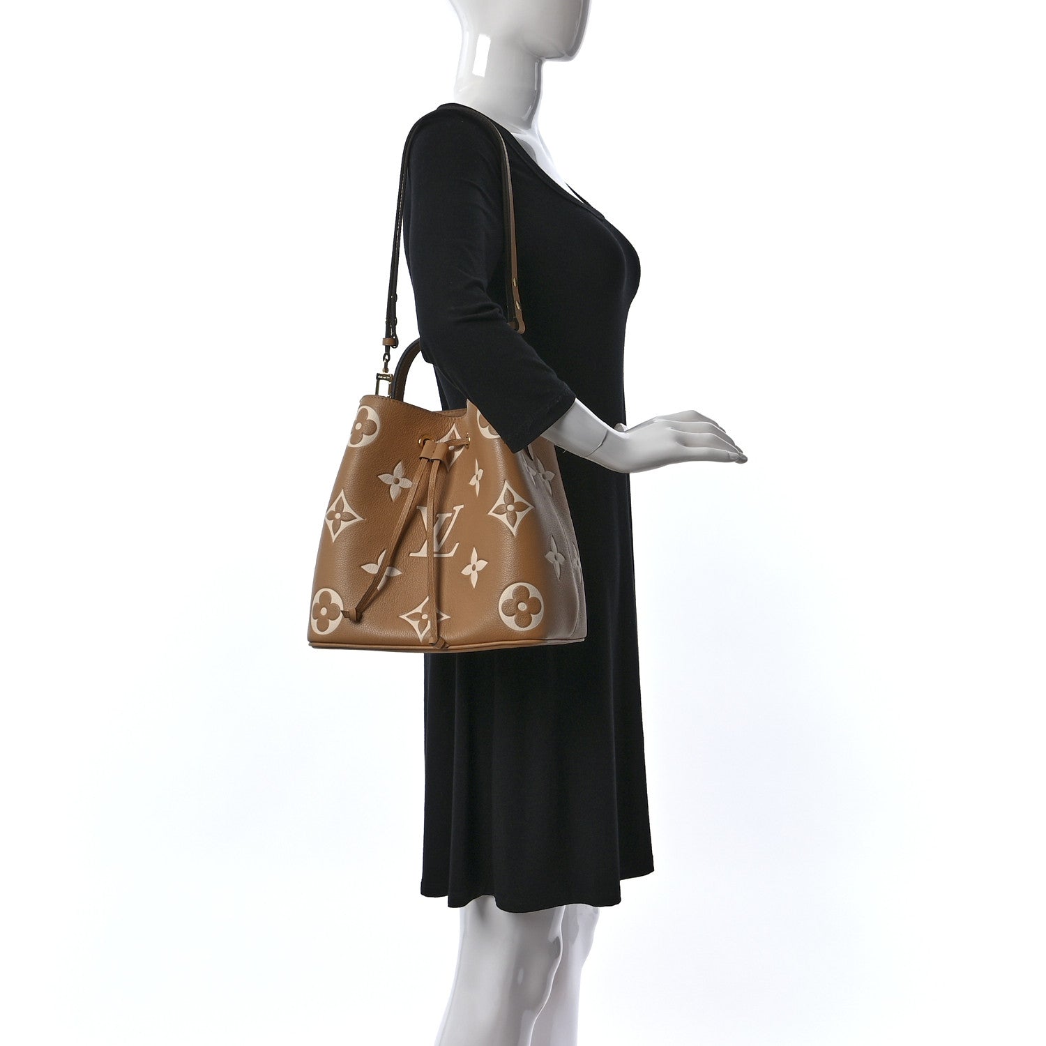 Louis Vuitton Empreinte Monogram Giant Neonoe MM Arizona Beige 2 of 9