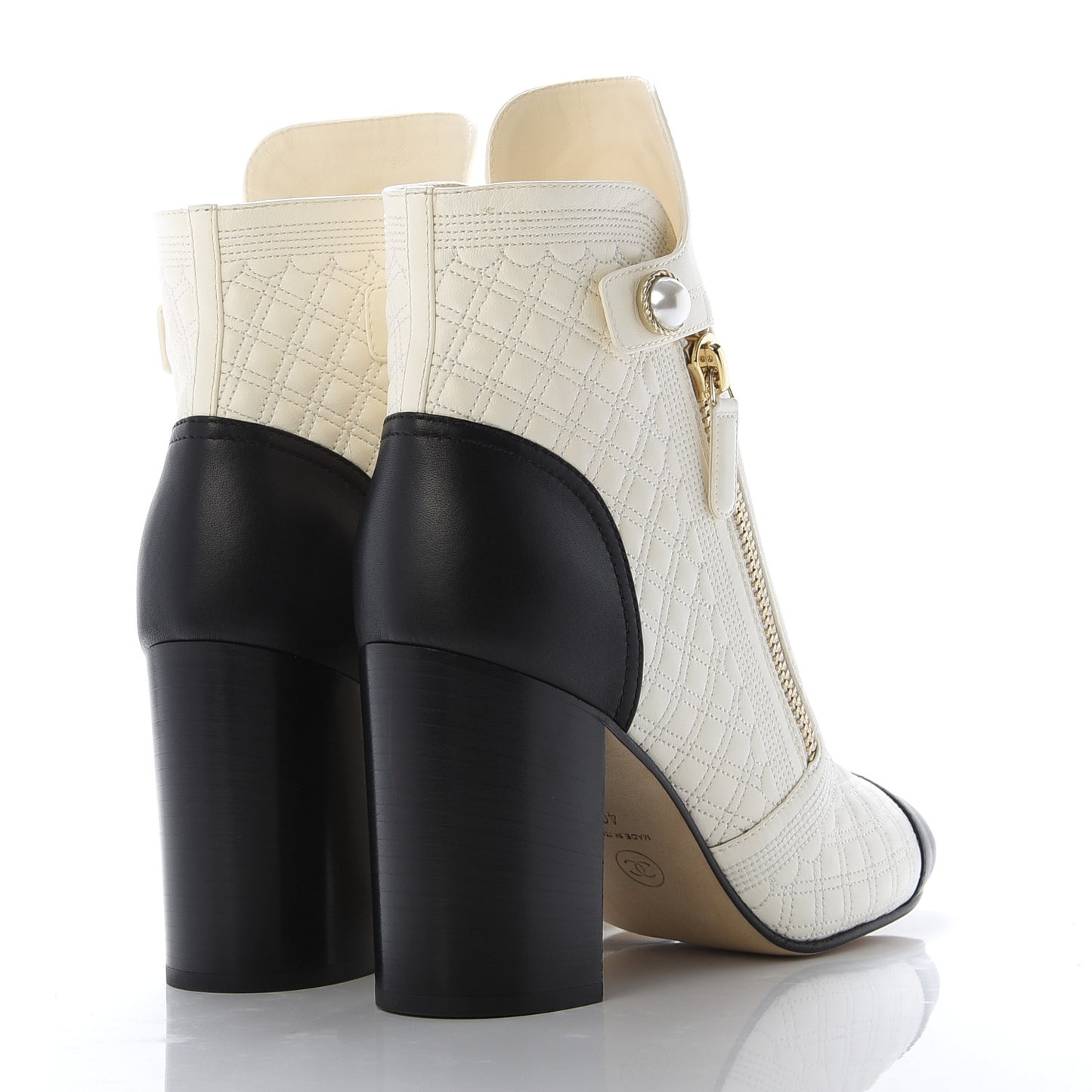 Lambskin Quilted Pearl CC Cap Toe Short Boot 40 Black Ivory