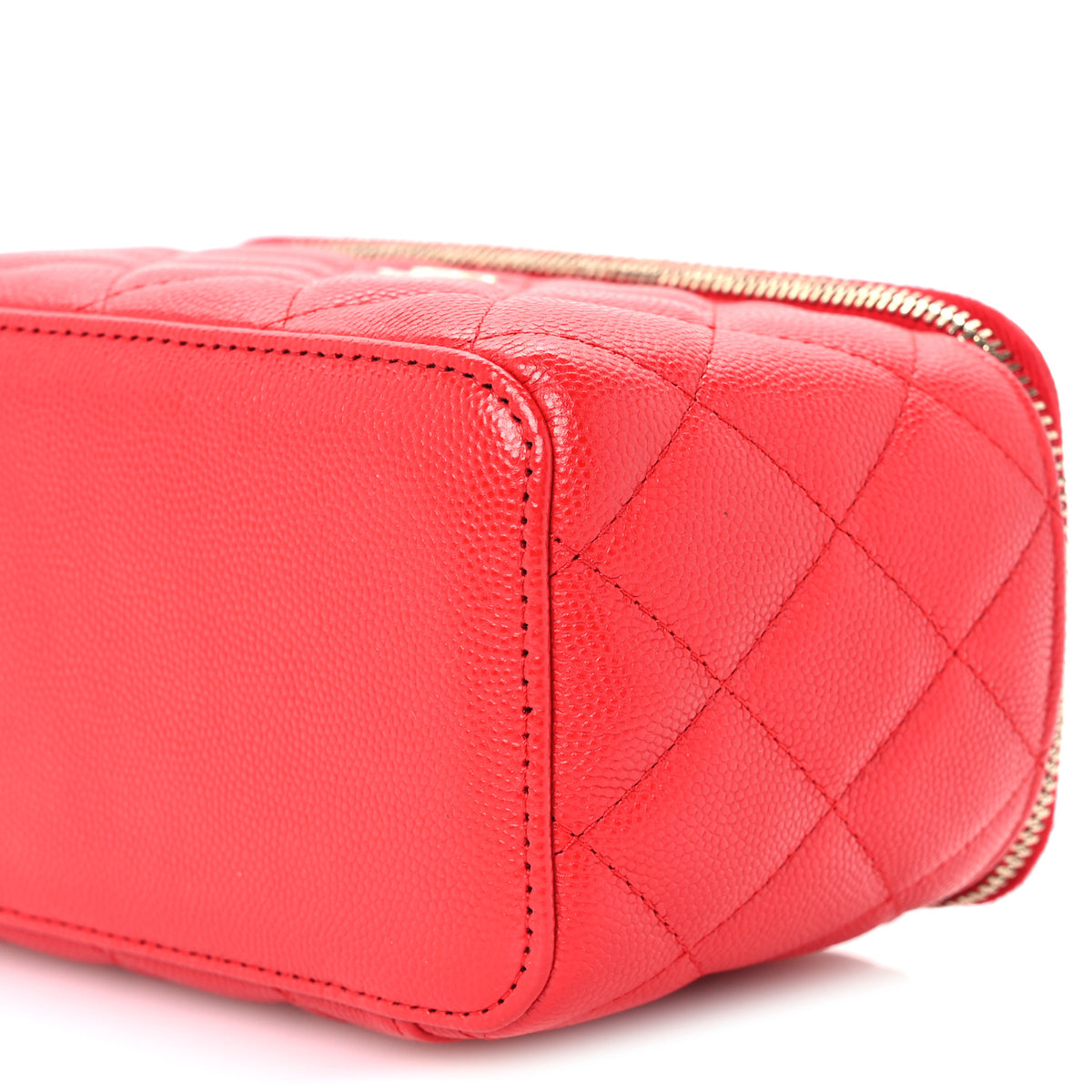 Caviar Quilted Small Vanity Case With Chain Red