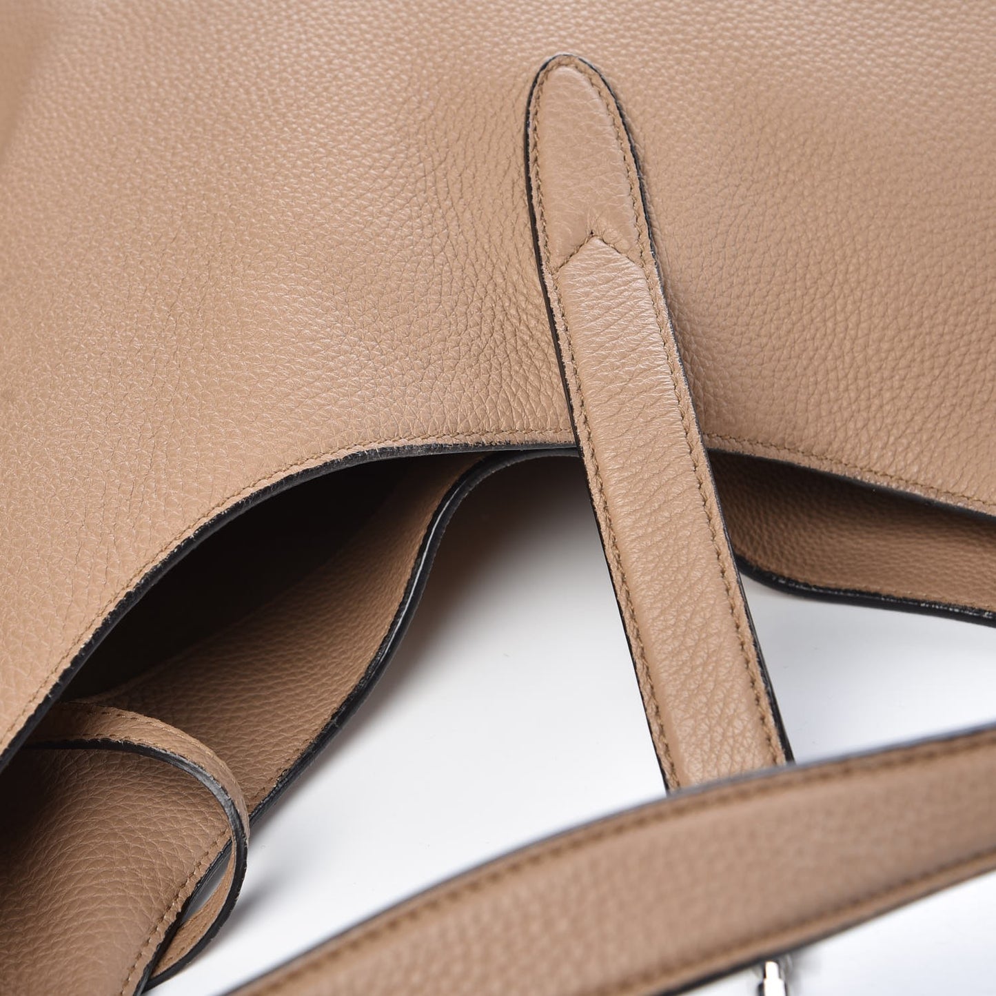 Soft Grained Calfskin Large Jackie Hobo Classic Camel