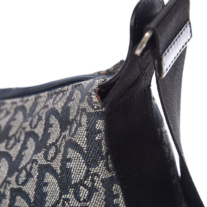 Christian Dior Monogram Messenger Navy 16 of 20