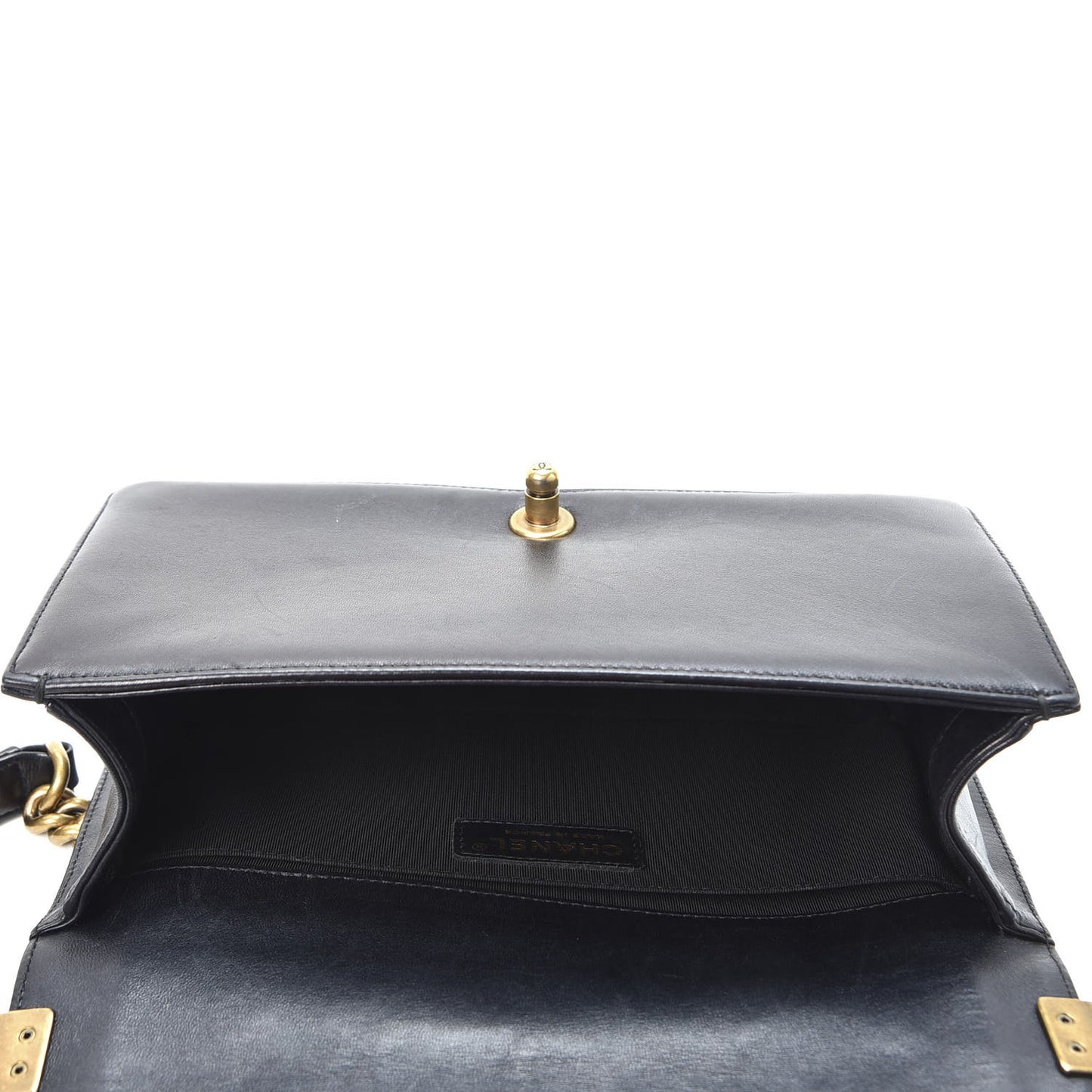 Lambskin Quilted Medium Boy Flap Pearly Black