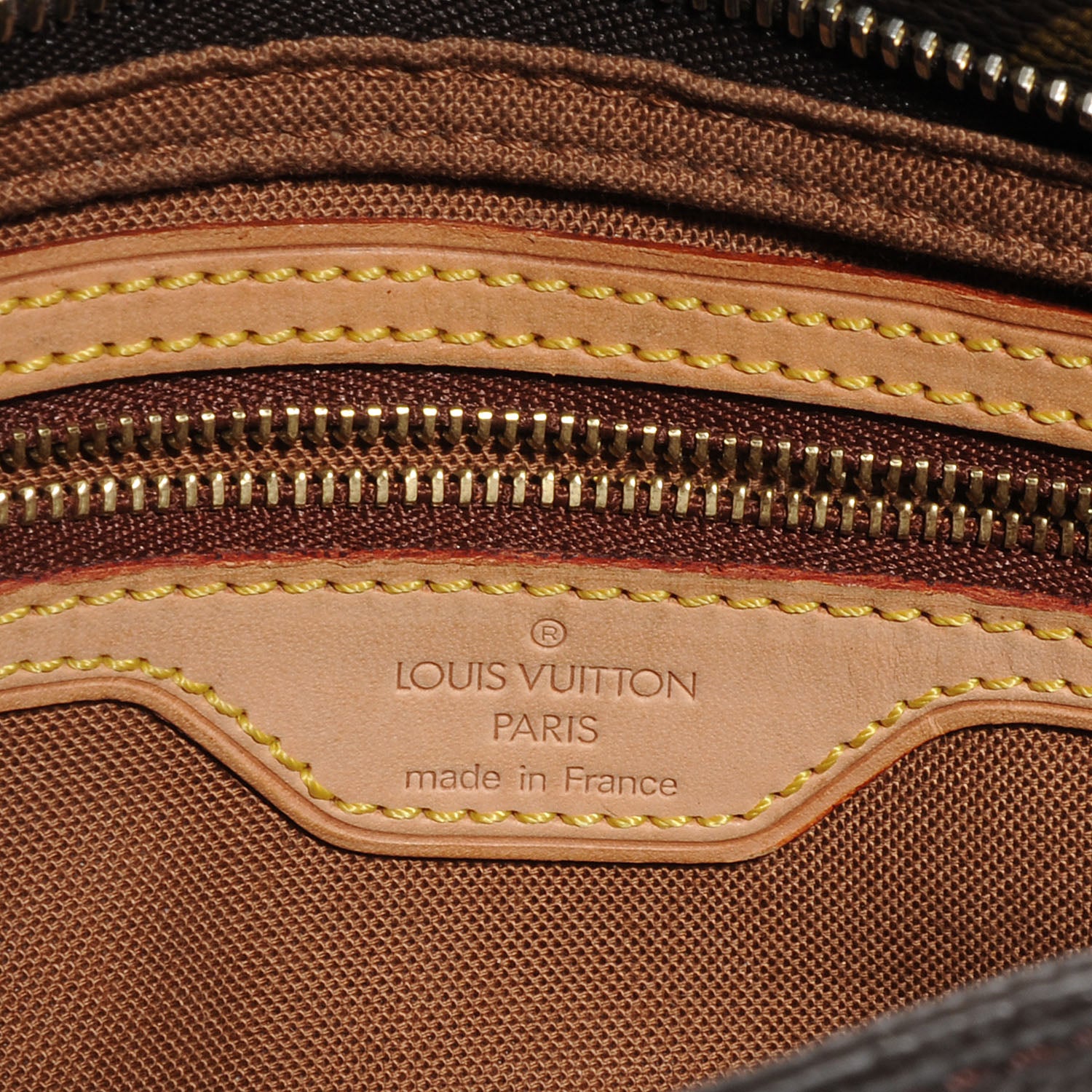 Louis Vuitton Monogram Trotteur 6 of 7