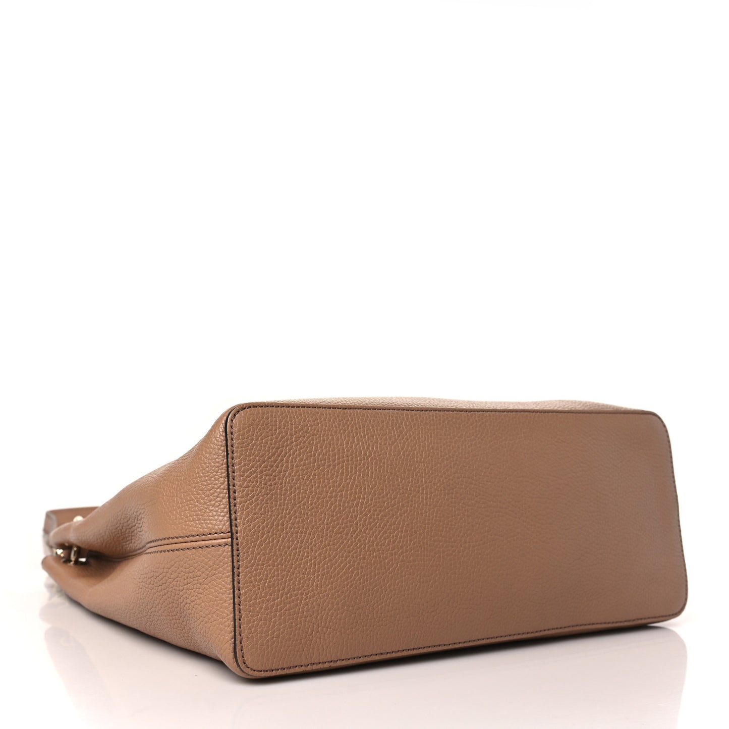 Pebbled Calfskin Large Soho Hobo Camelia