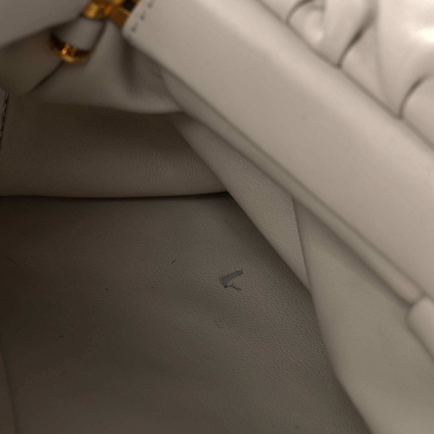 Bottega Veneta Calfskin The Pouch Chain Plaster 11 of 11