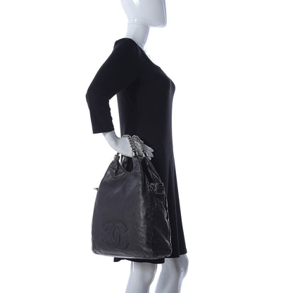 Chanel Glazed Calfskin Perforated Medium Rodeo Drive Tote Black 2 of 9
