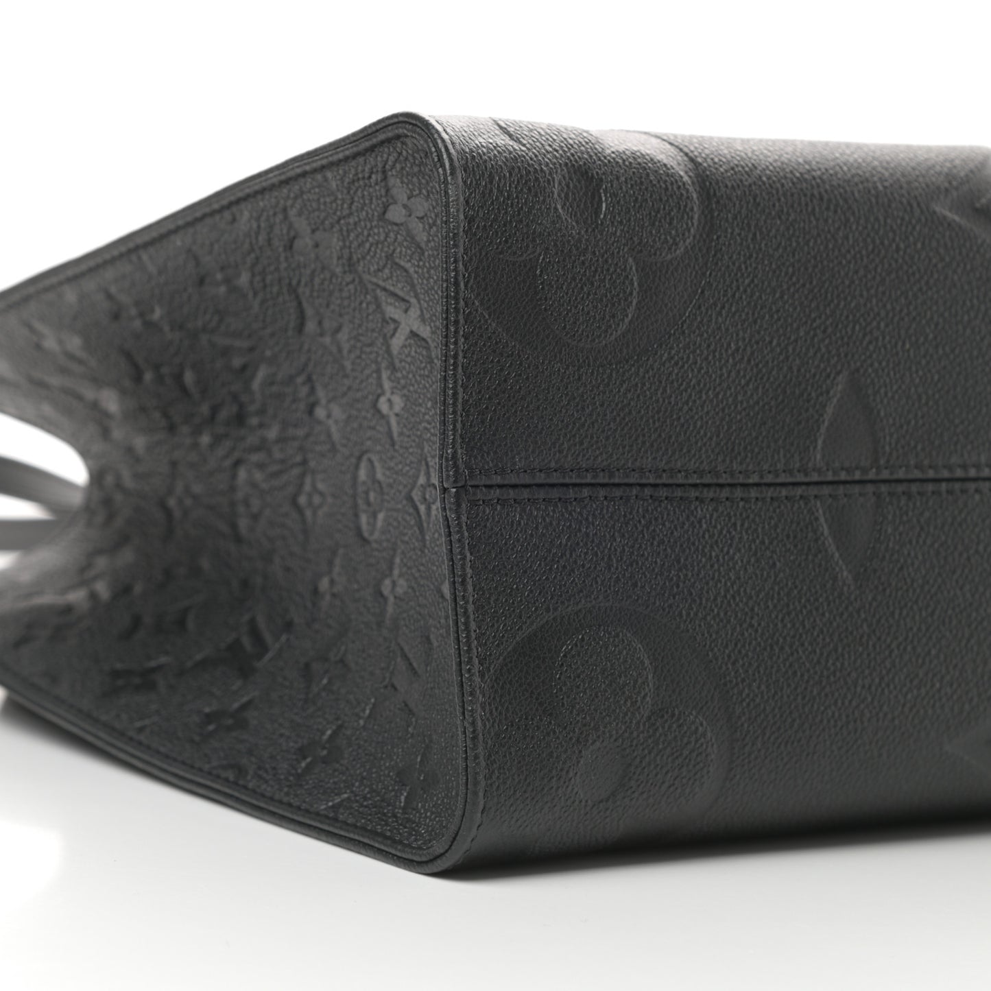 Empreinte Monogram Giant Onthego MM Black