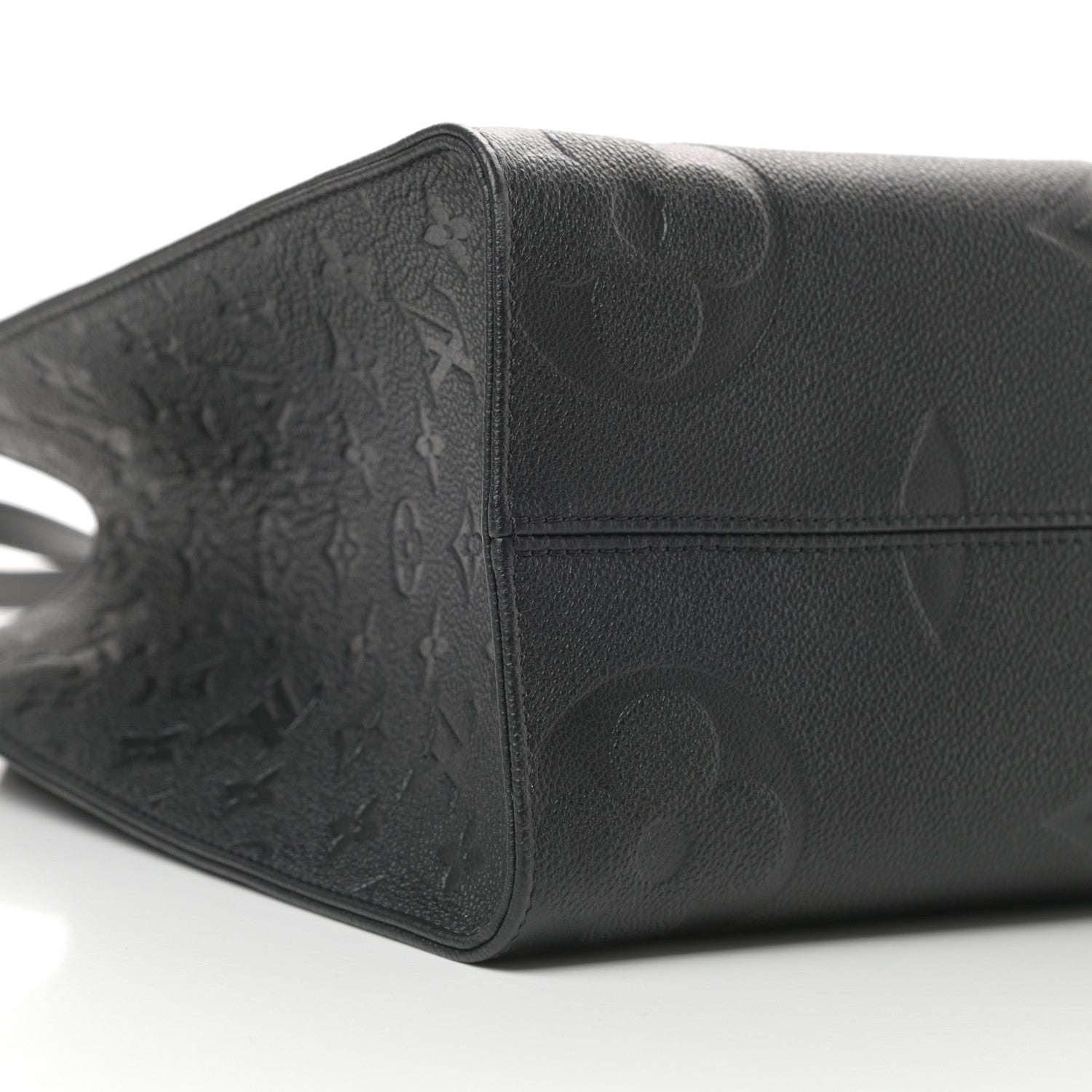 Louis Vuitton Empreinte Monogram Giant Onthego MM Black 9 of 10