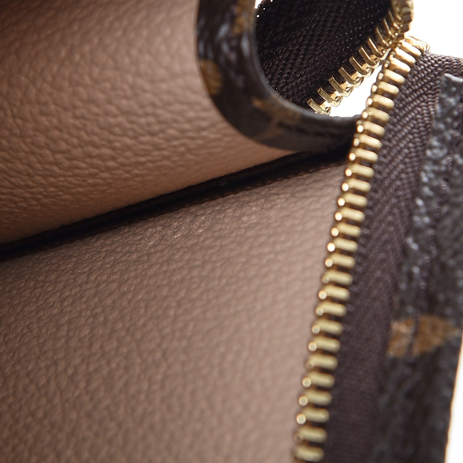 Louis Vuitton Monogram Toiletry Pouch 19 7 of 8