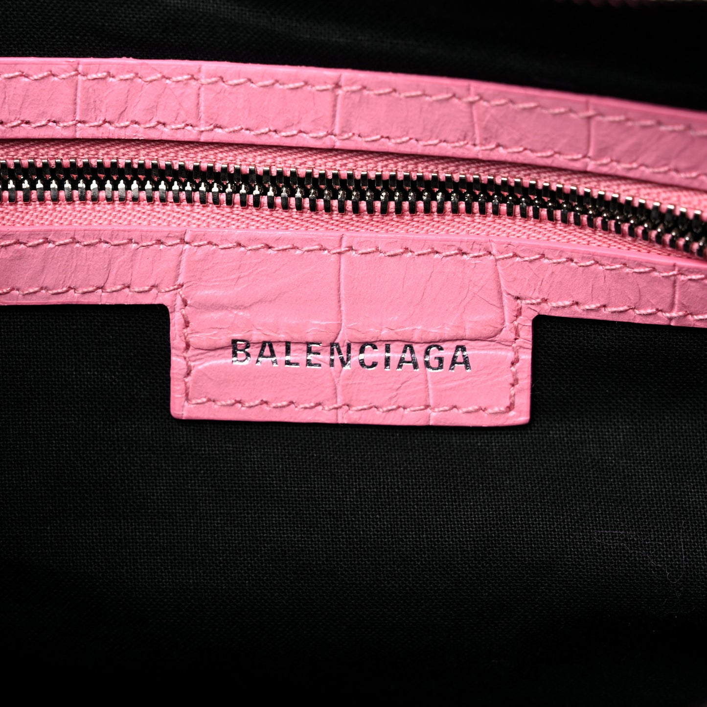 Extra Supple Calfskin Crocodile Embossed Small Le Cagole Shoulder Bag Sweet Pink