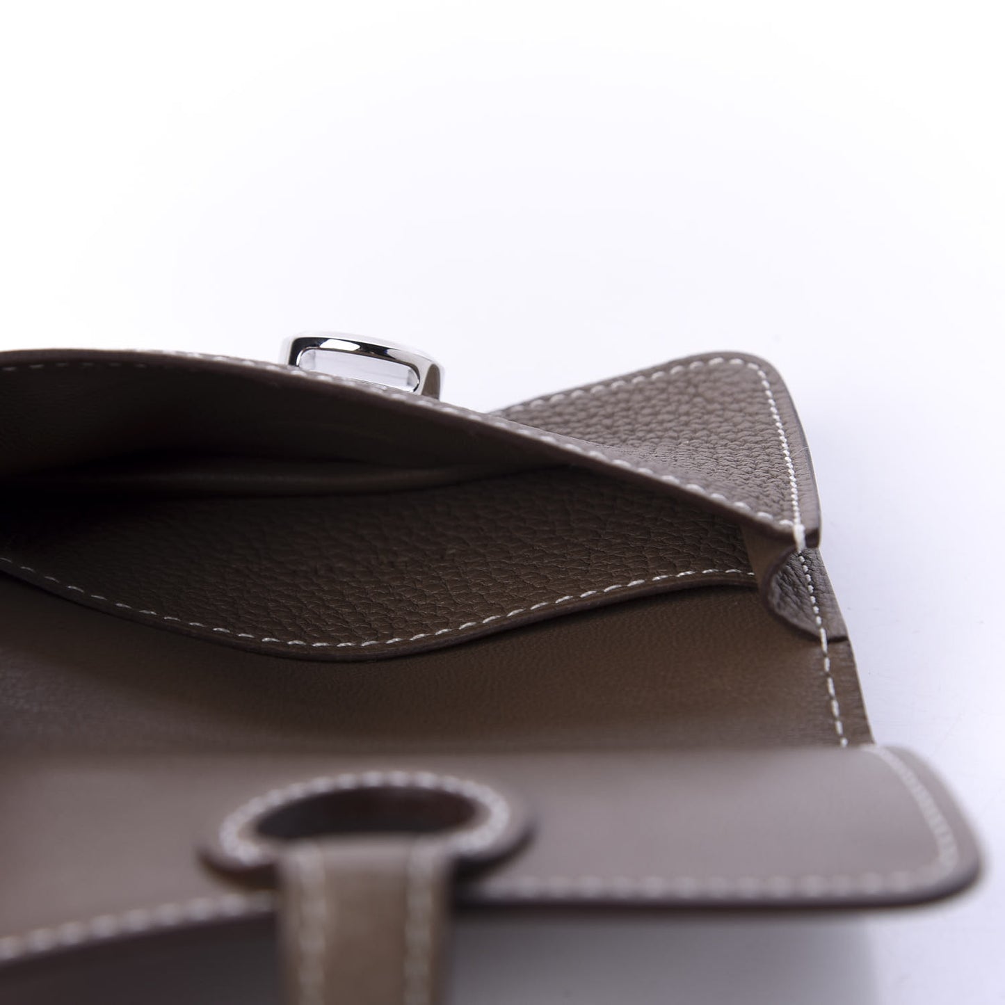 Togo Dogon Card Case Etoupe