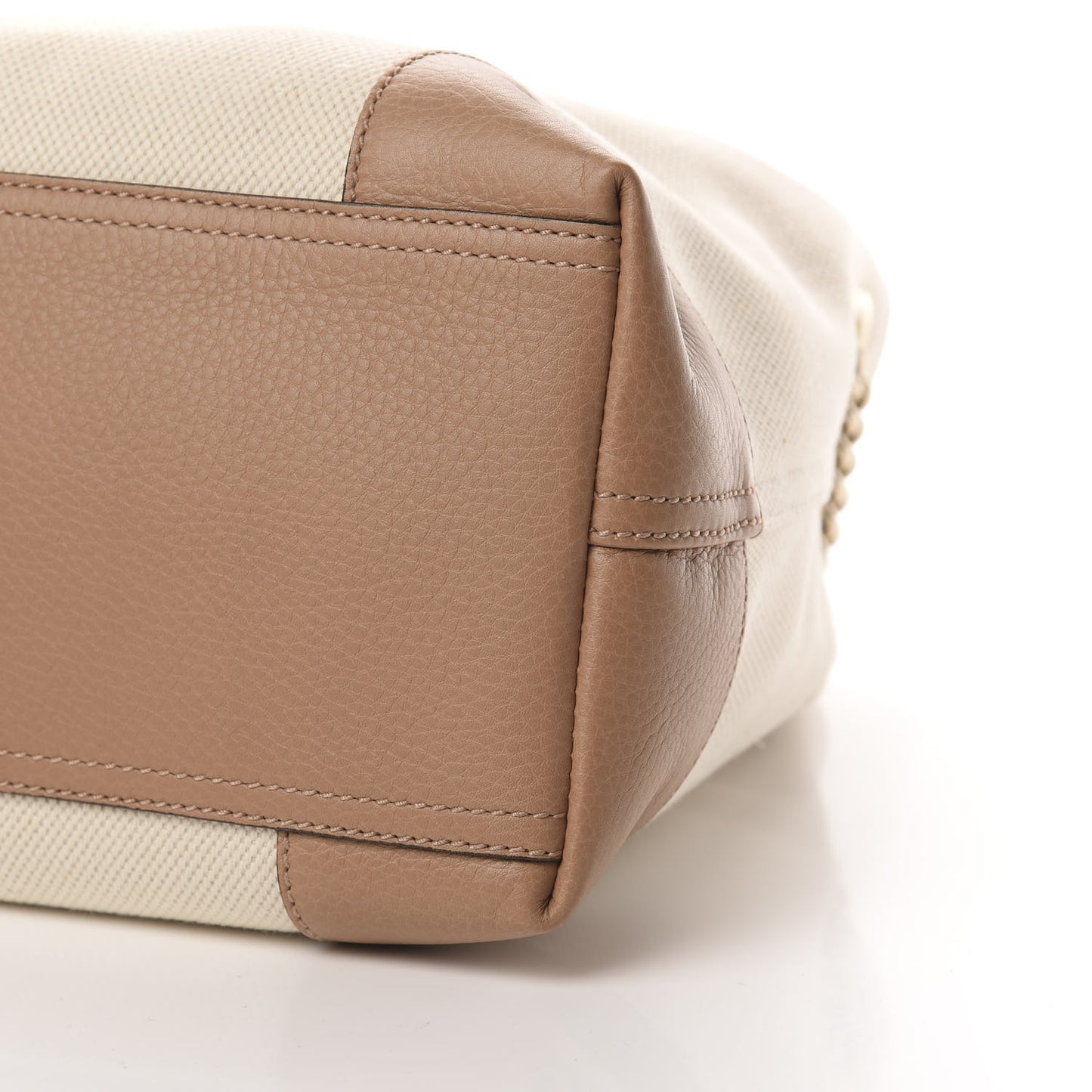 Linen Canvas Pebbled Calfskin Medium Soho Chain Shoulder Bag White Camelia