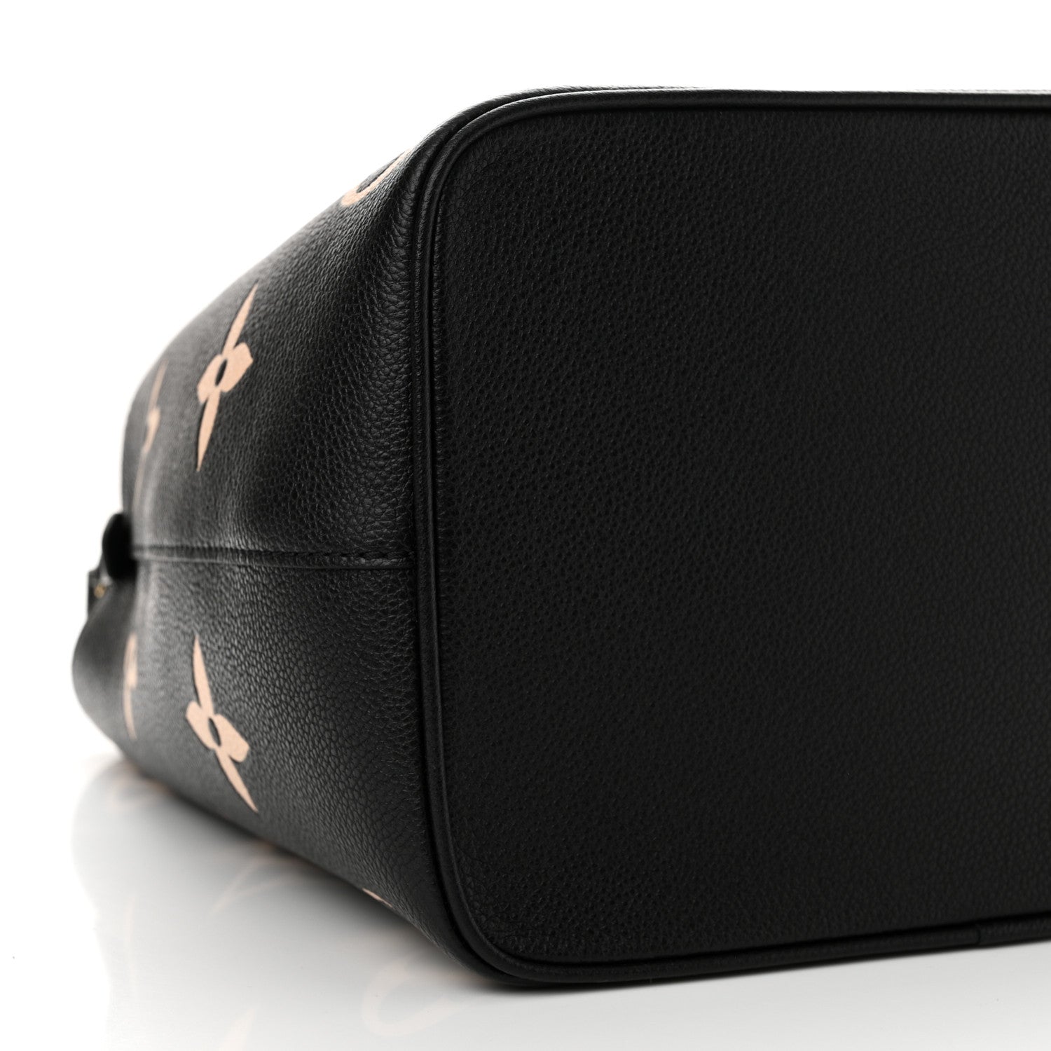 Louis Vuitton Empreinte Monogram Giant Neonoe MM Black Beige 9 of 10