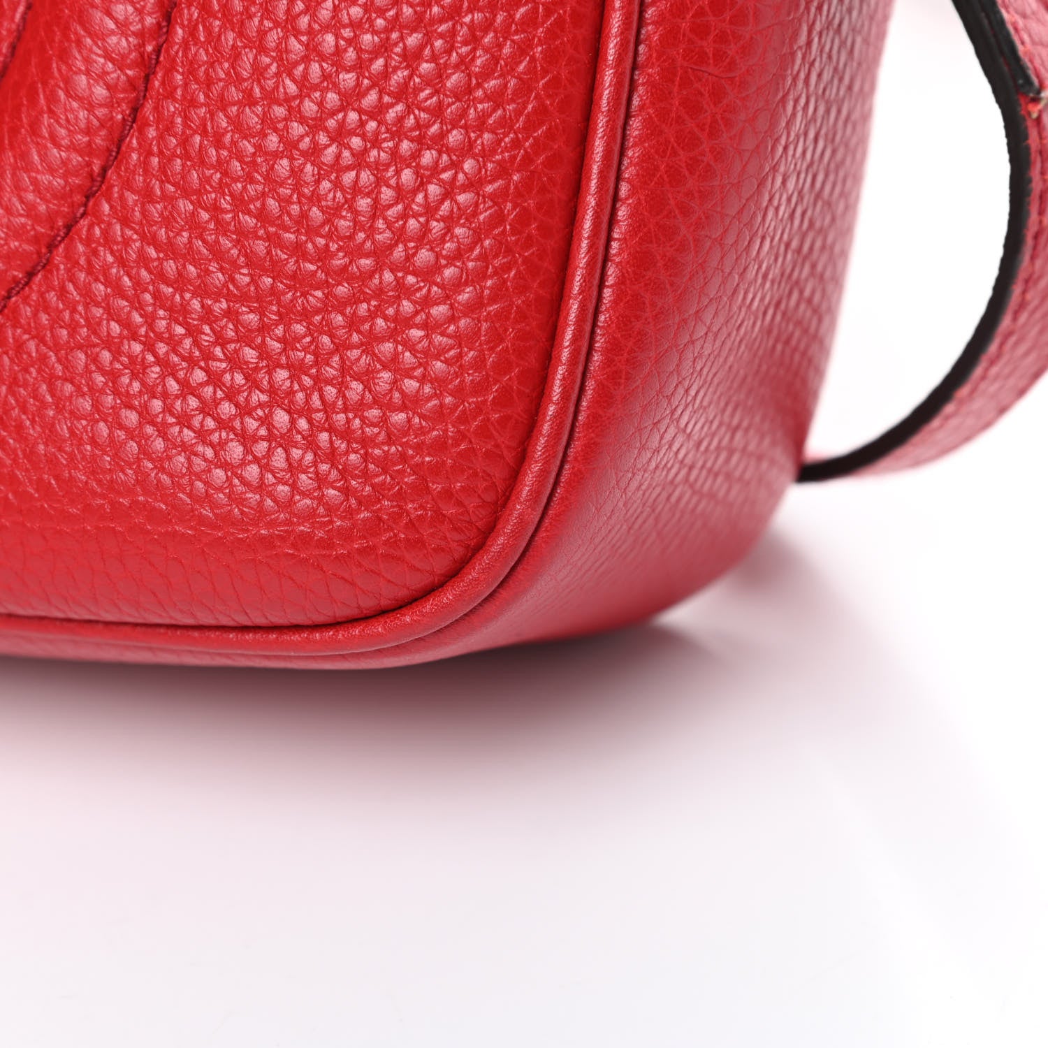 Gucci Pebbled Calfskin Small Soho Disco Bag Tabasco Red 11 of 13