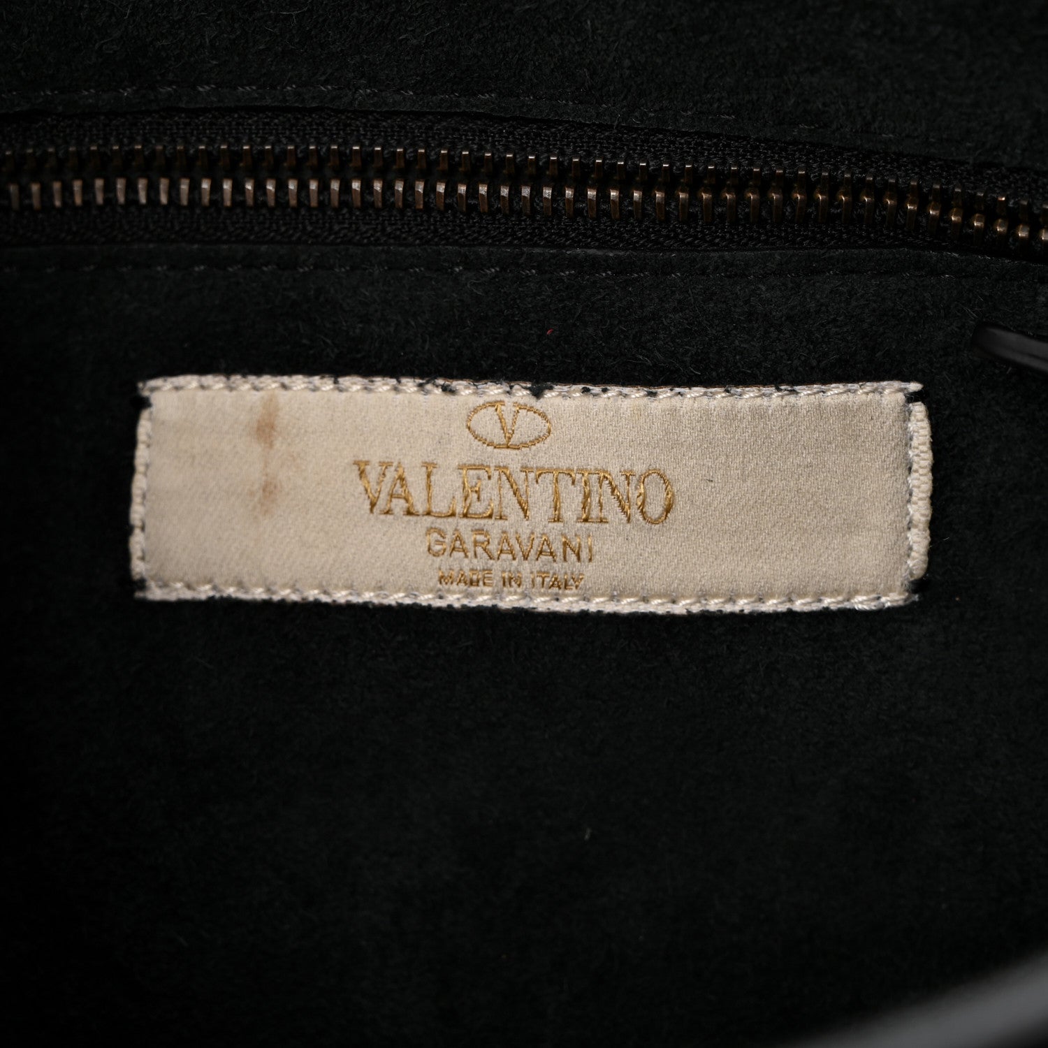 Valentino Garavani Grained Calfskin Tribal B-Rockstud Rolling Flap Black 6 of 10