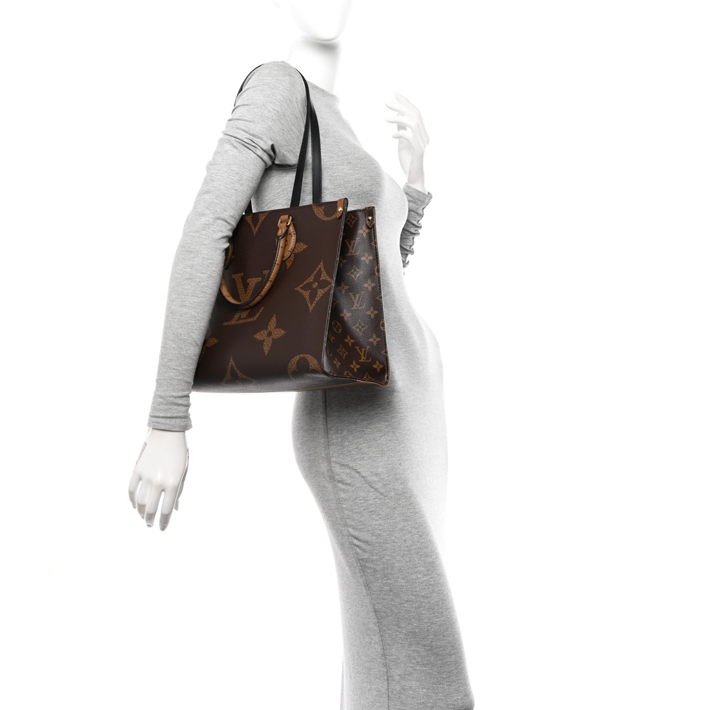 Reverse Monogram Giant Onthego MM