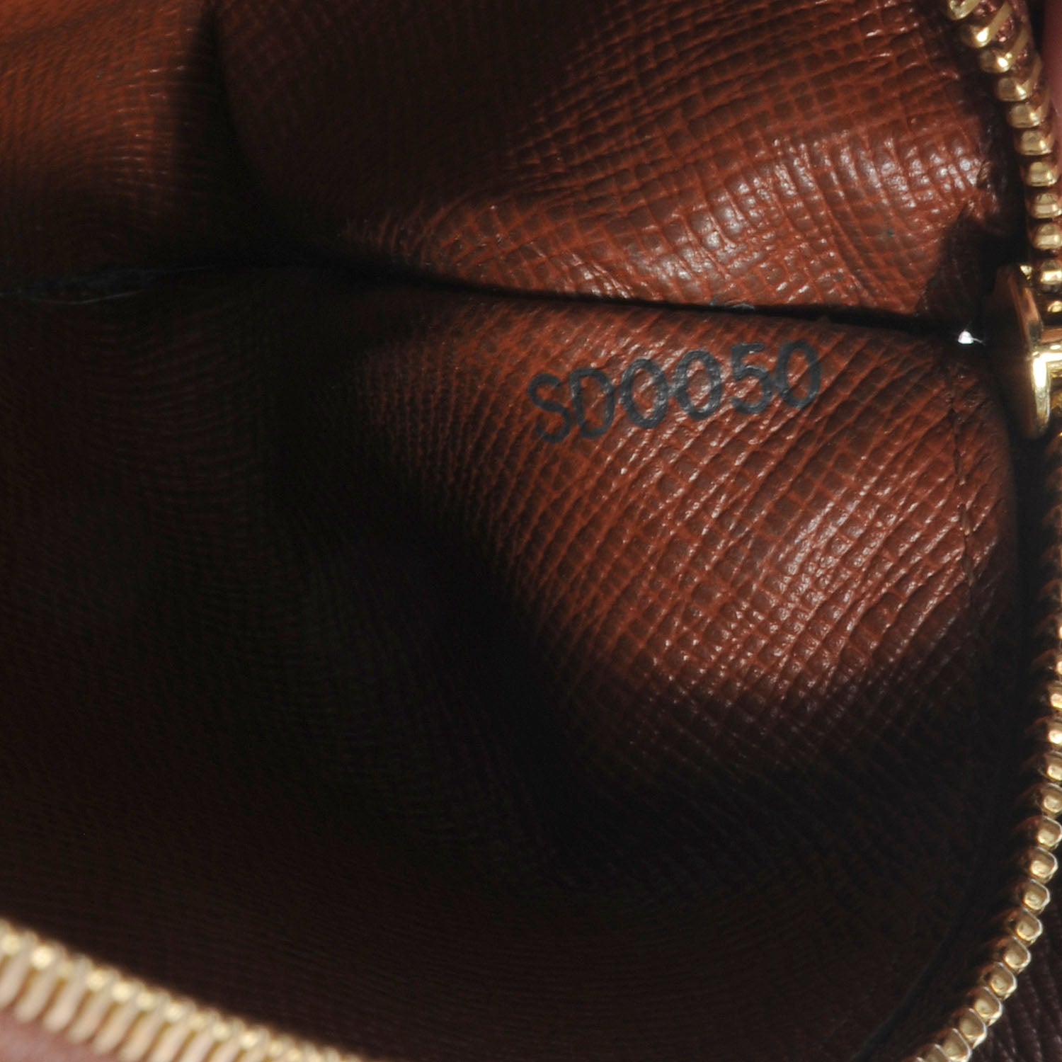 Louis Vuitton Monogram Sarah Wallet 8 of 8