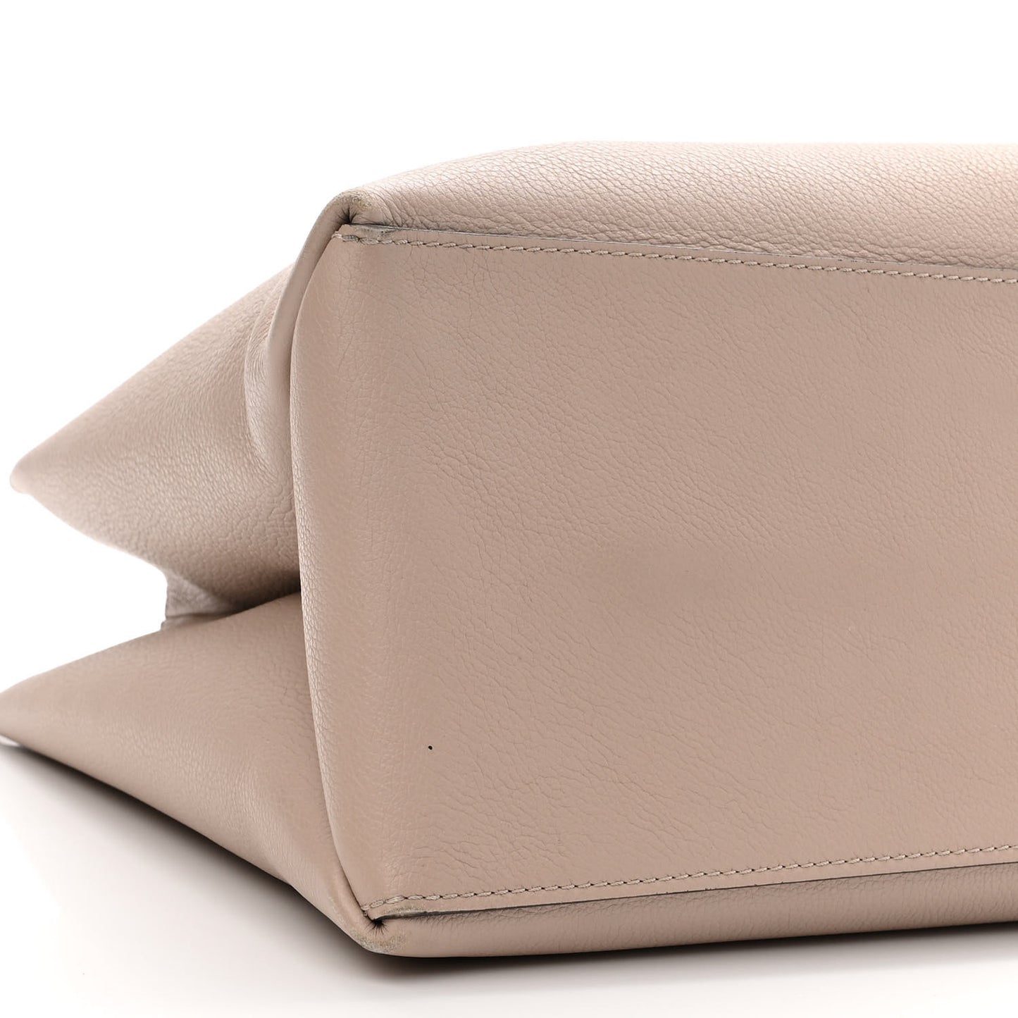 Grained Calfskin Lockme Shopper Greige