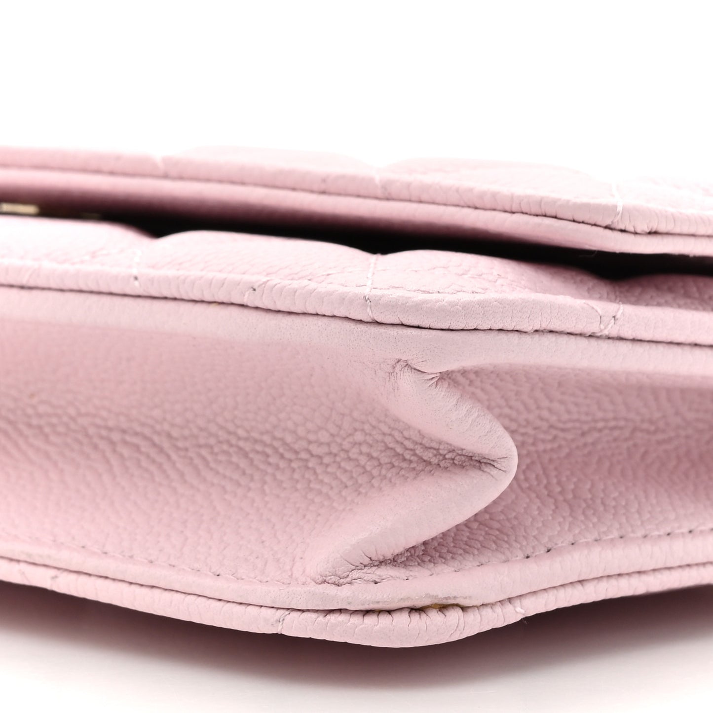 Caviar Quilted Tiny CC Wallet On Chain WOC Light Pink